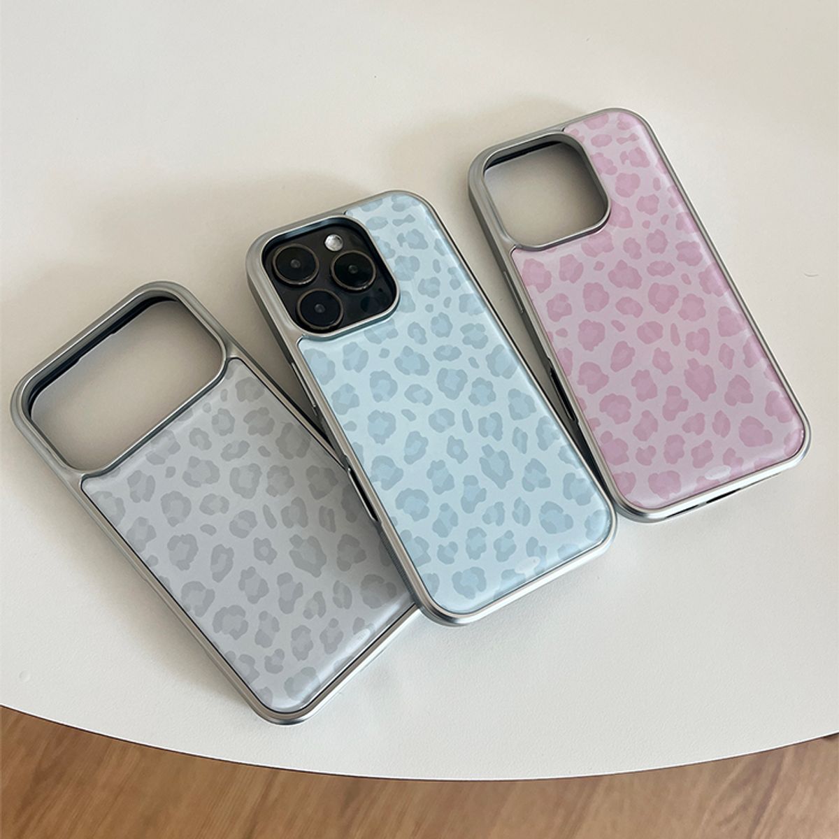 소유템(SOUTEM) Leopard pattern Phone Case_​​Silver epoxy
