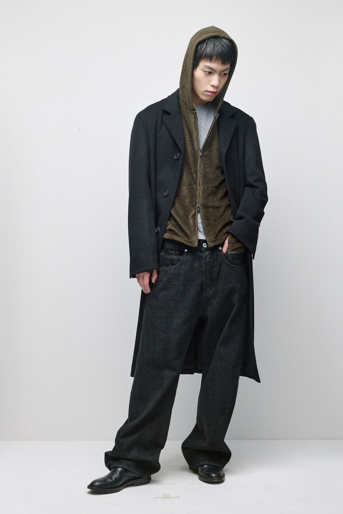해칭룸(HATCHINGROOM) Fuzzy Mesh Hoodie Khaki