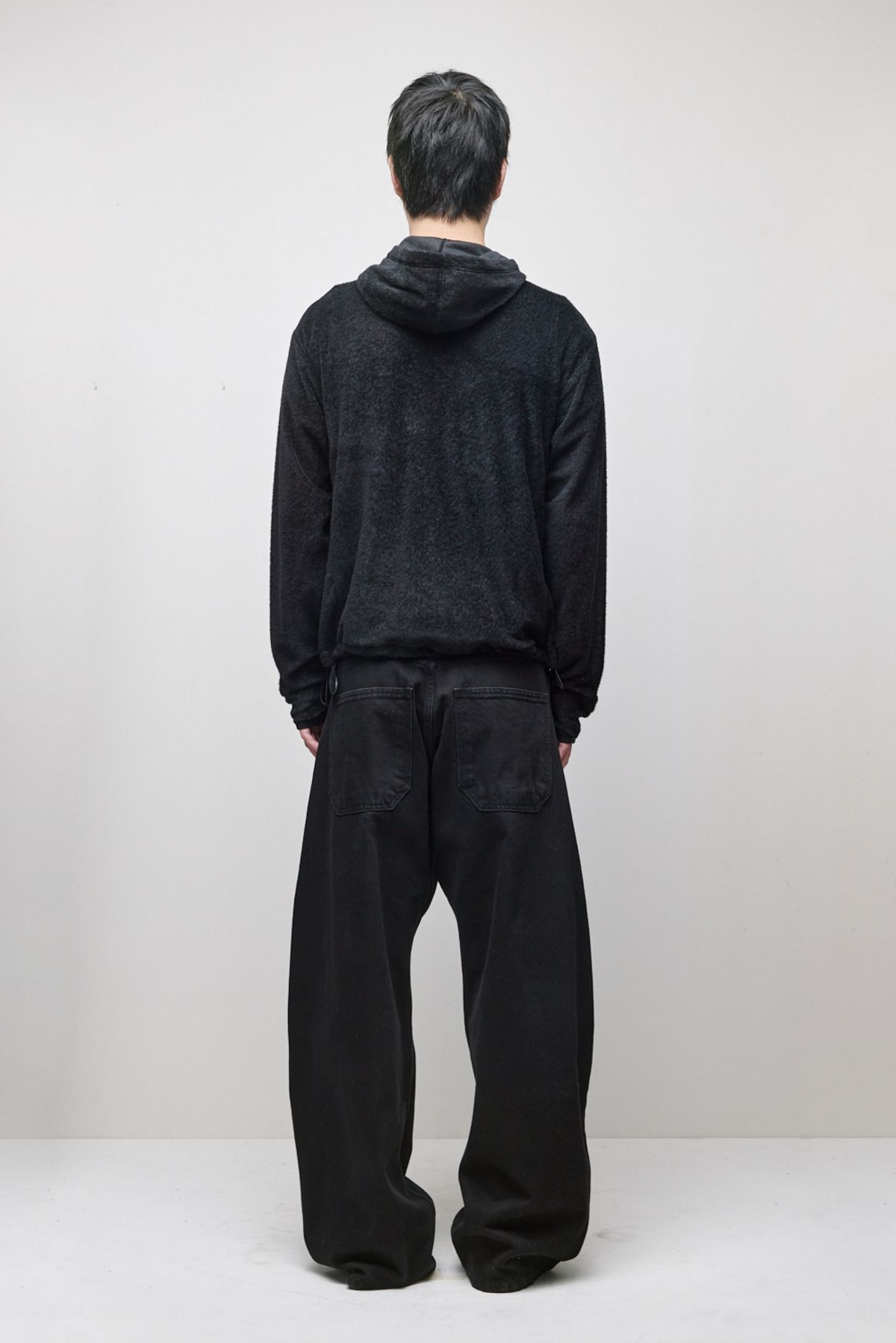 해칭룸(HATCHINGROOM) Fuzzy Mesh Hoodie Black