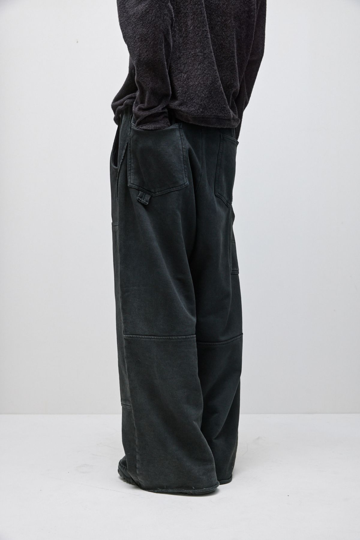 해칭룸(HATCHINGROOM) Double Knee Sweat Pants Aged Charcoal