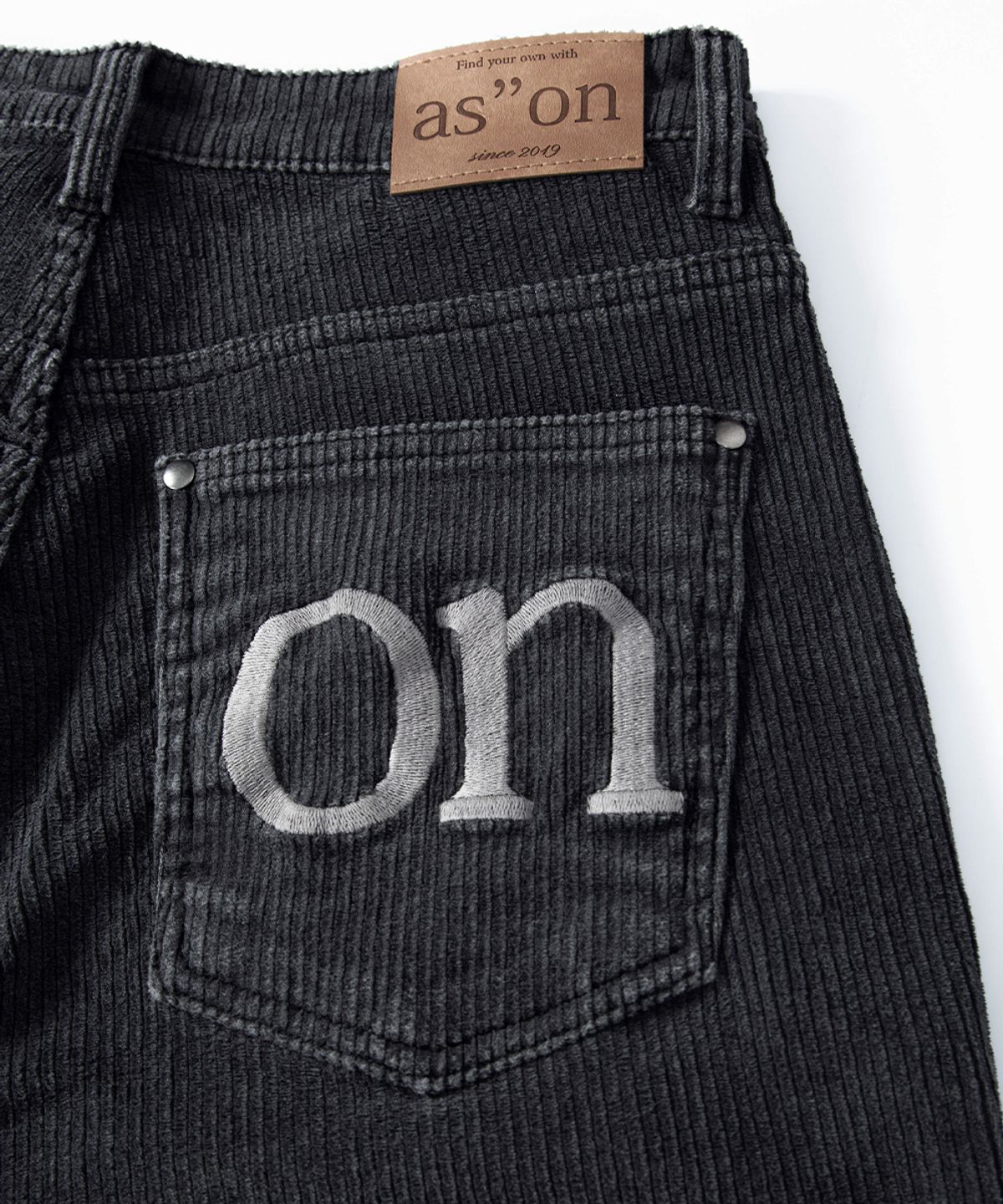 애즈온(ASON) MOSS CORDUORY PANTS / CHARCOAL