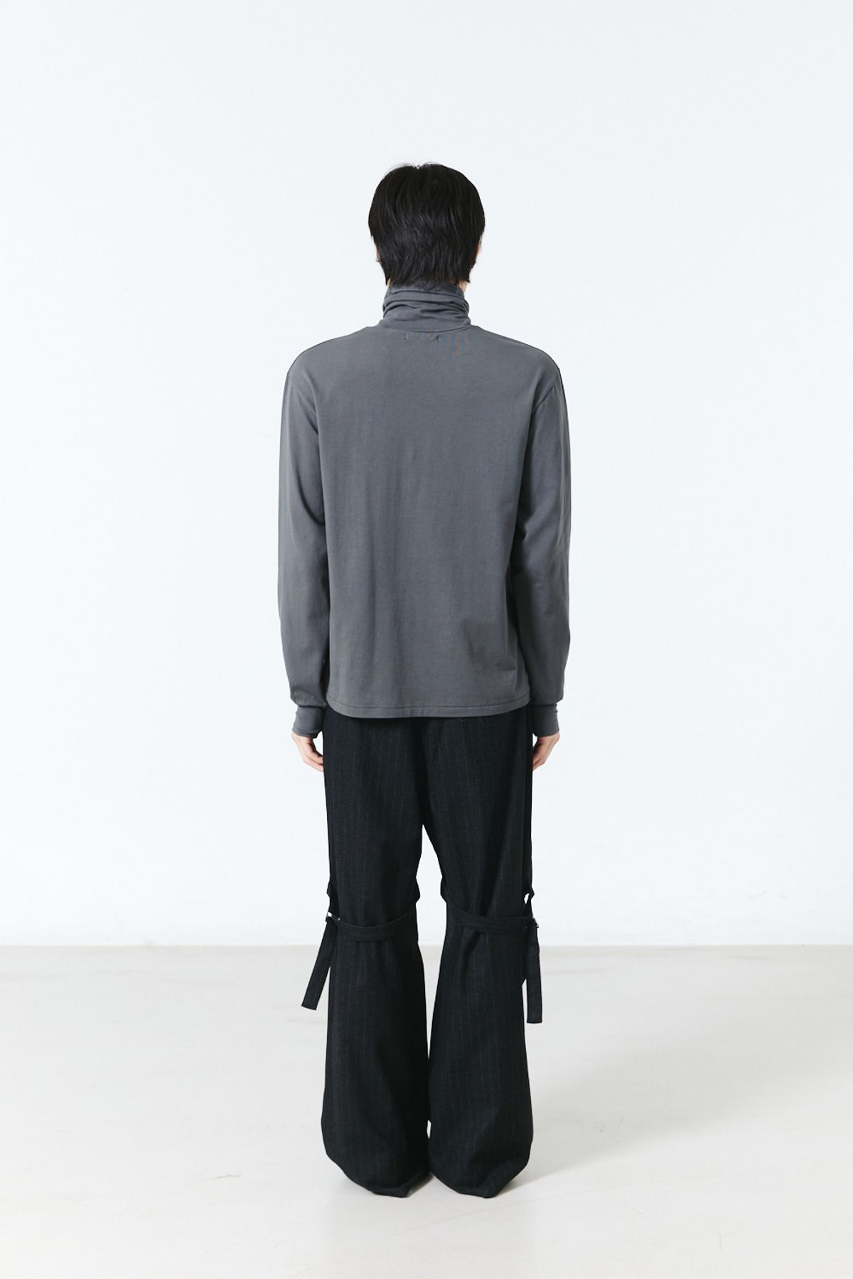 해칭룸(HATCHINGROOM) Boxer Turtleneck Tee Charcoal