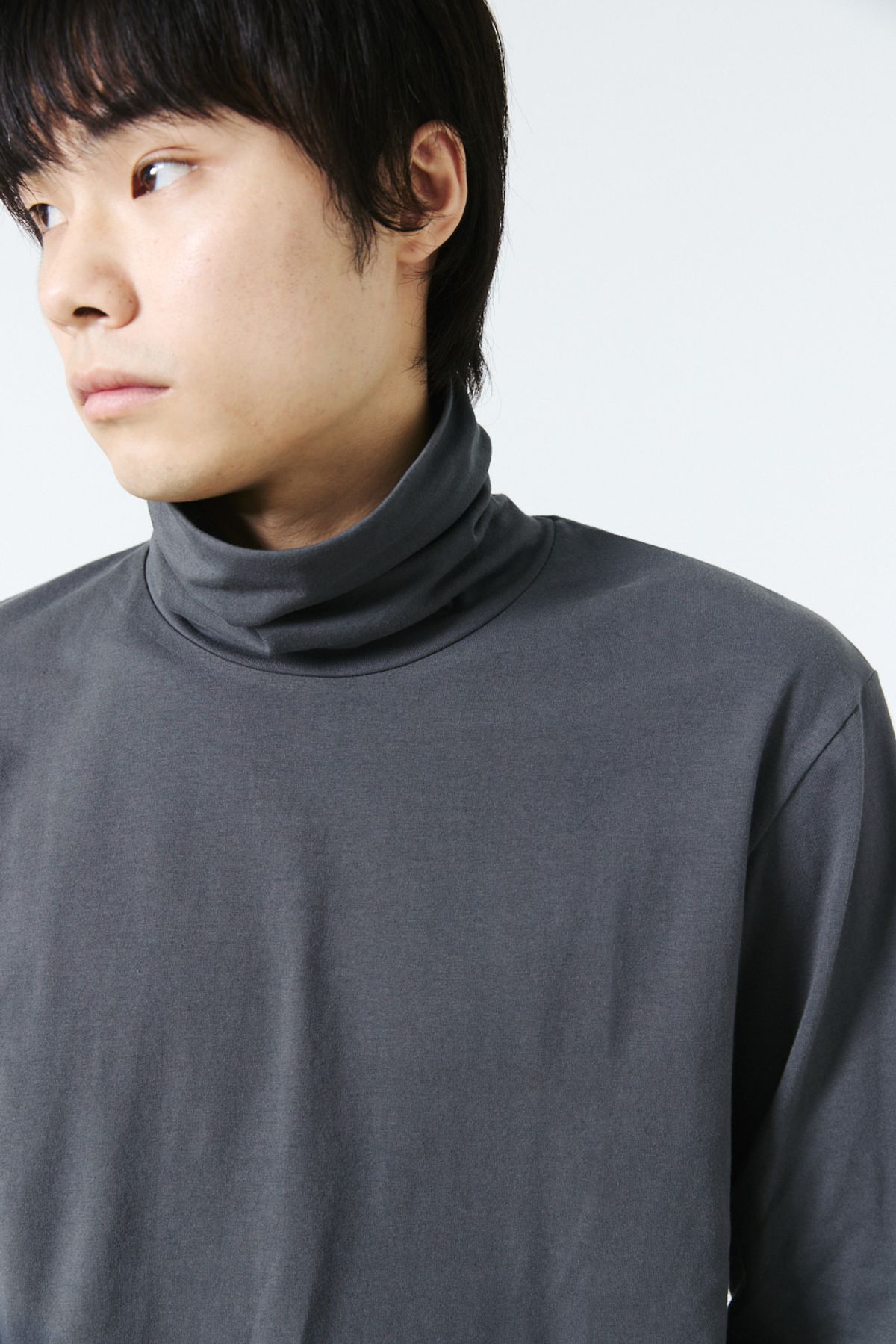 해칭룸(HATCHINGROOM) Boxer Turtleneck Tee Charcoal
