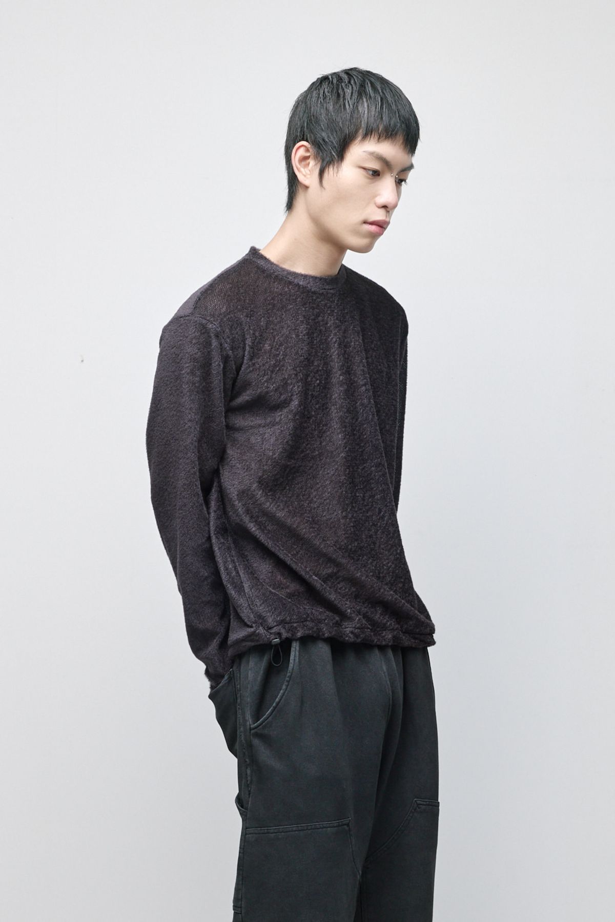 해칭룸(HATCHINGROOM) Fuzzy Mesh Tee Charcoal