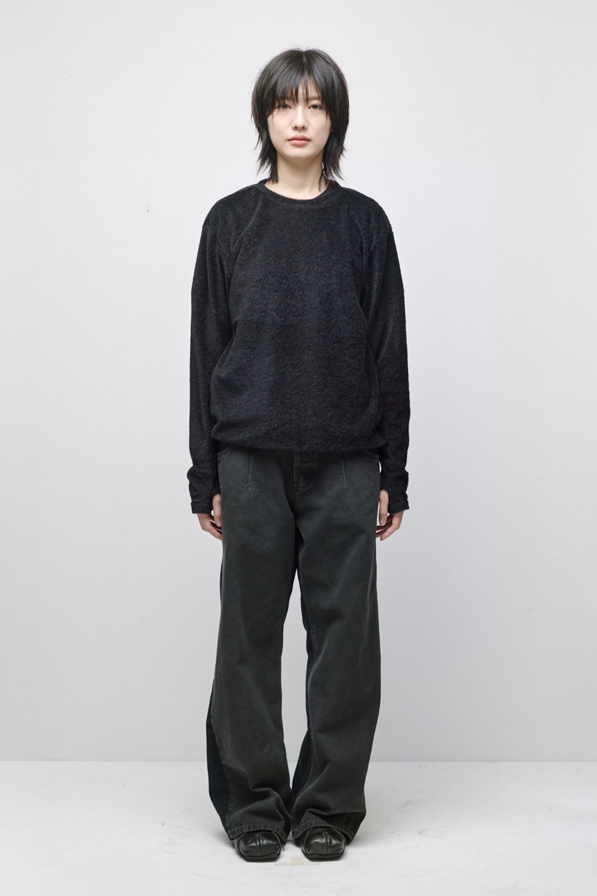 해칭룸(HATCHINGROOM) Fuzzy Mesh Tee Black