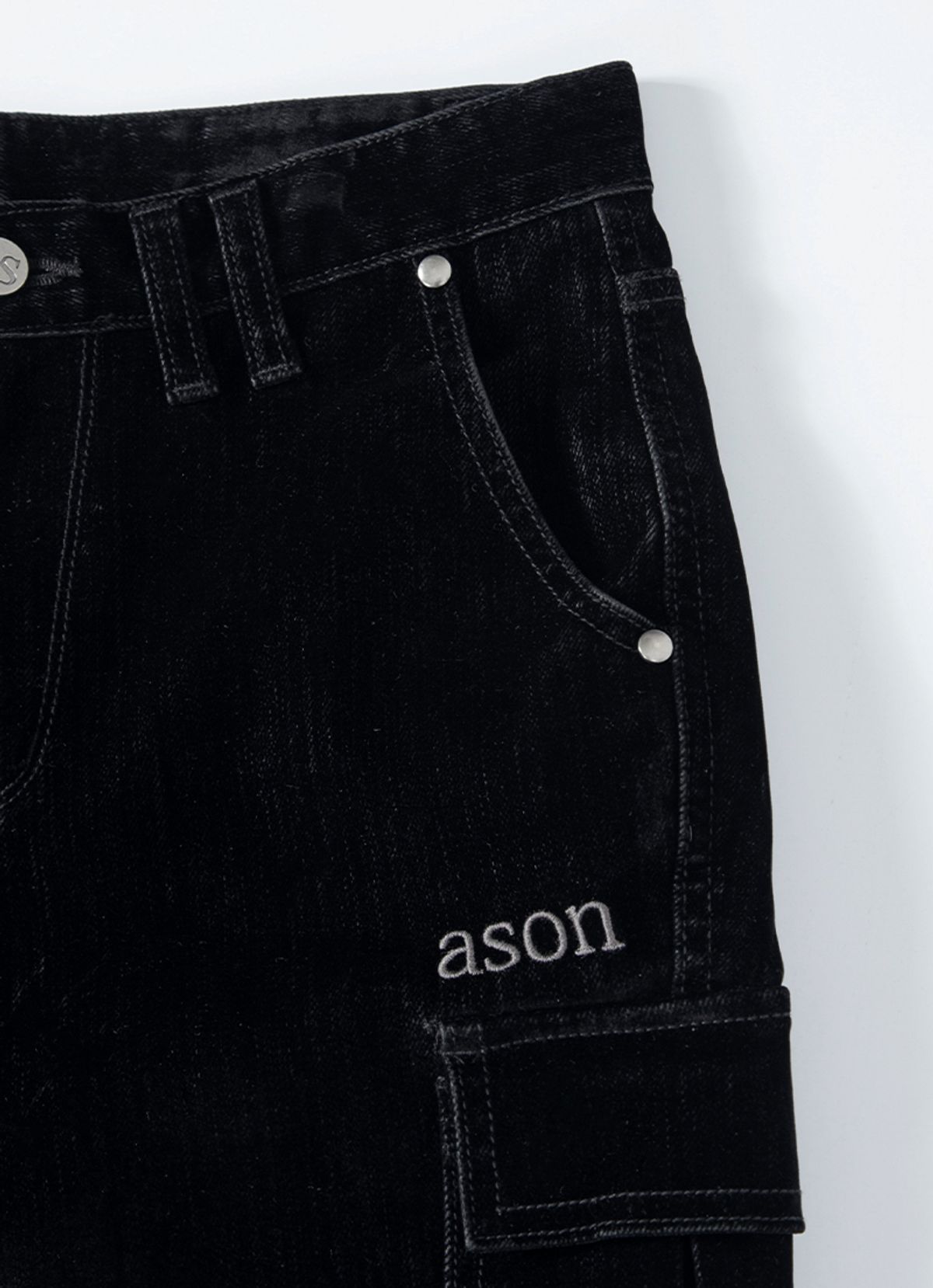 애즈온(ASON) ONYX VELVET BOOTCUT PANTS