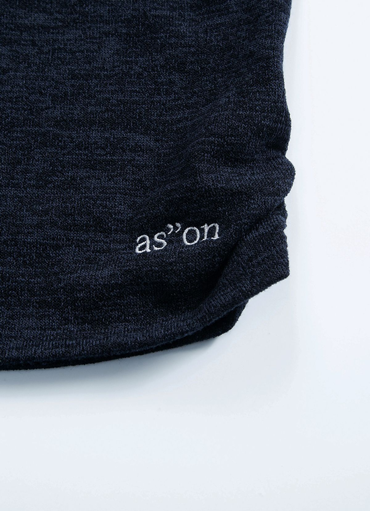 애즈온(ASON) MUSE CUT-OUT TEE / NAVY