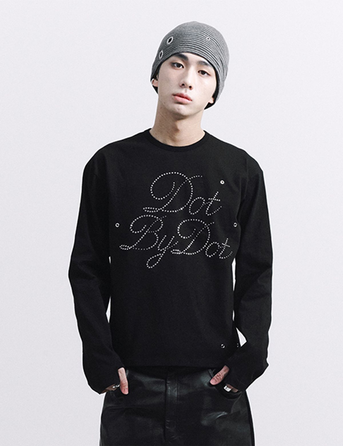 유네(YUNE) Dot Thumb Long Sleeve_[Black]