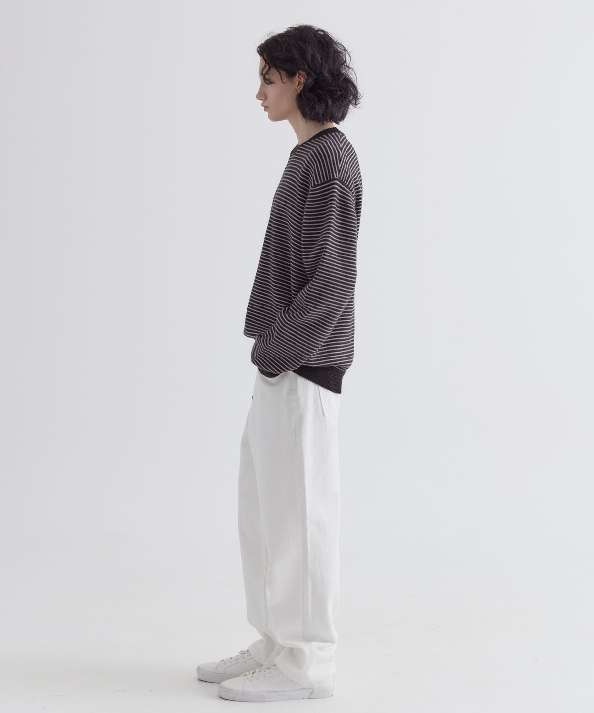 이지오(EZIO) Aube Stripe Round Knit_Black