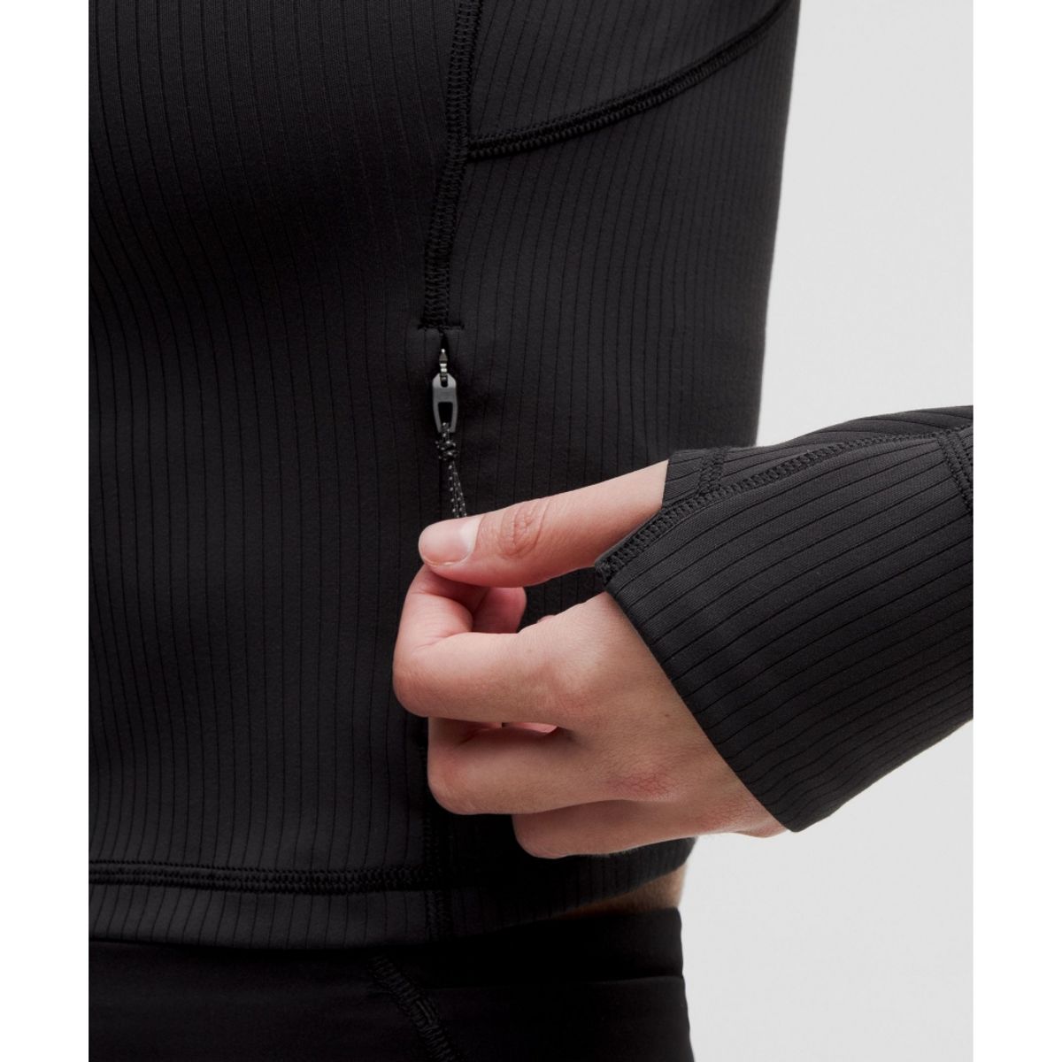 룰루레몬(LULULEMON) 잇츠 Rulu 리브드 크롭 하프집 *업데이트  BLK