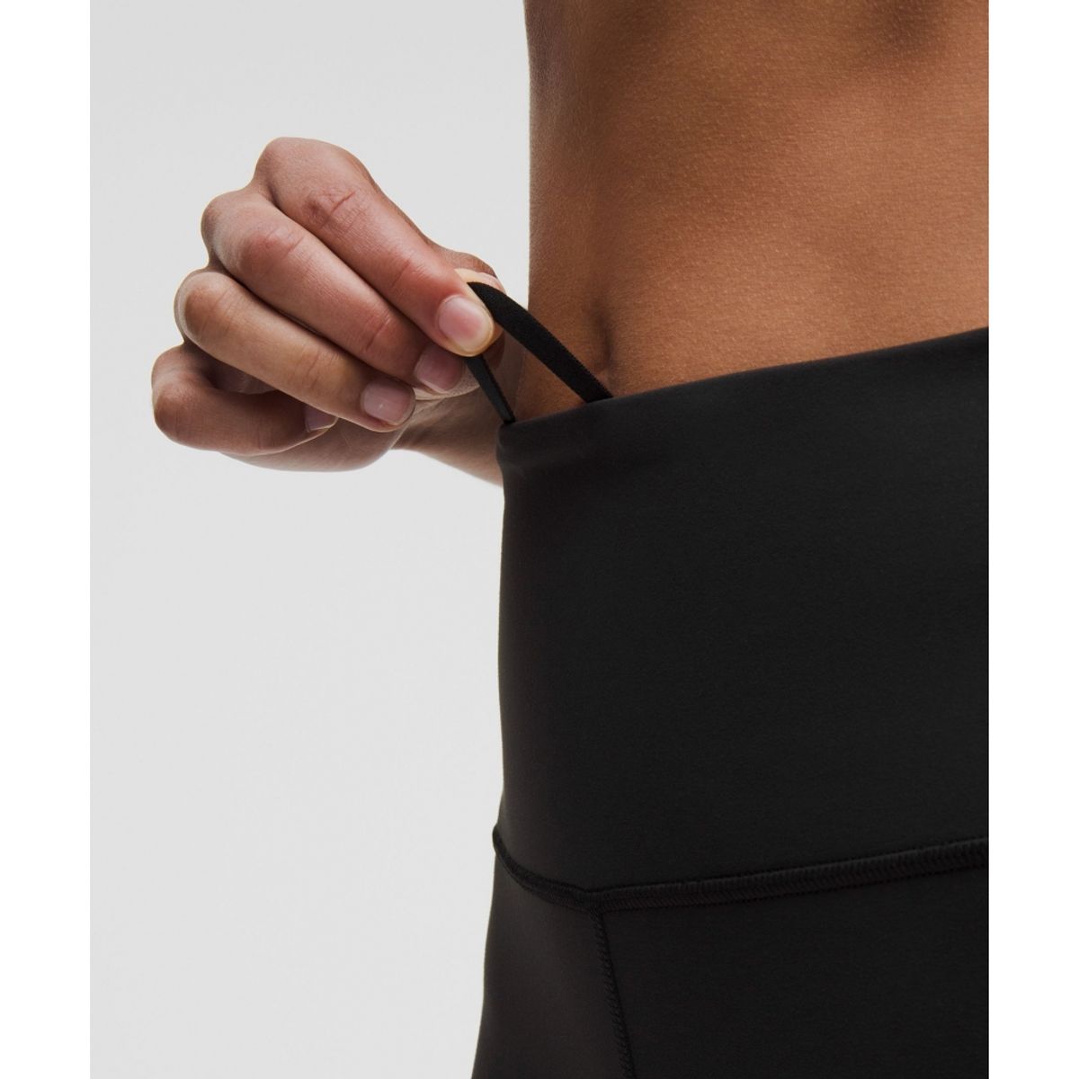 룰루레몬(LULULEMON) 원더 트레인 하이라이즈 쇼츠 6inch  BLK