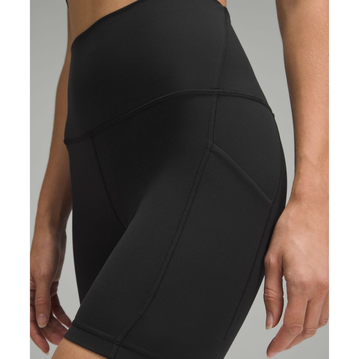 룰루레몬(LULULEMON) Align™ 하이라이즈 쇼츠 위드 포켓 6inch  BLK
