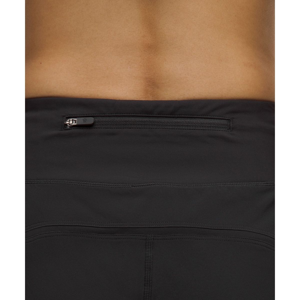 룰루레몬(LULULEMON) 스피드 업 하이라이즈 쇼츠 2.5inch *업데이트  BLK