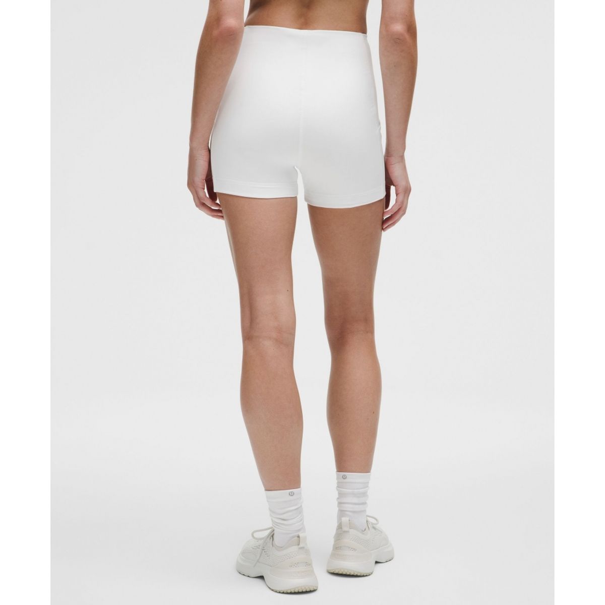 룰루레몬(LULULEMON) 하이라이즈 테니스 레이어링 쇼츠 3.5inch  WHT