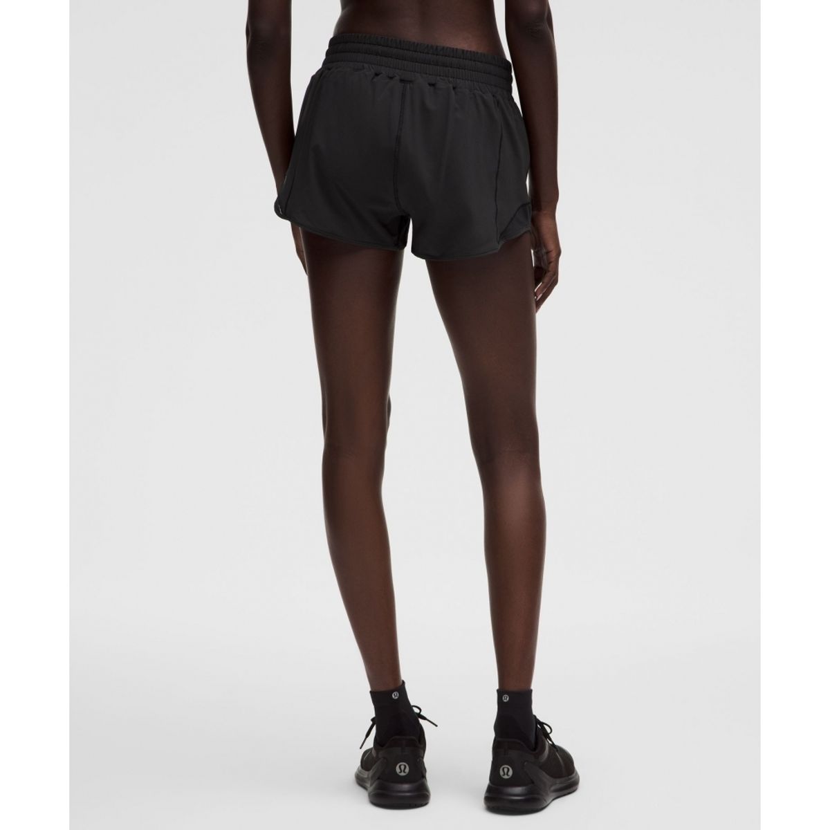 룰루레몬(LULULEMON) 핫티 핫 하이라이즈 라인드 쇼츠 2.5inch  BLK