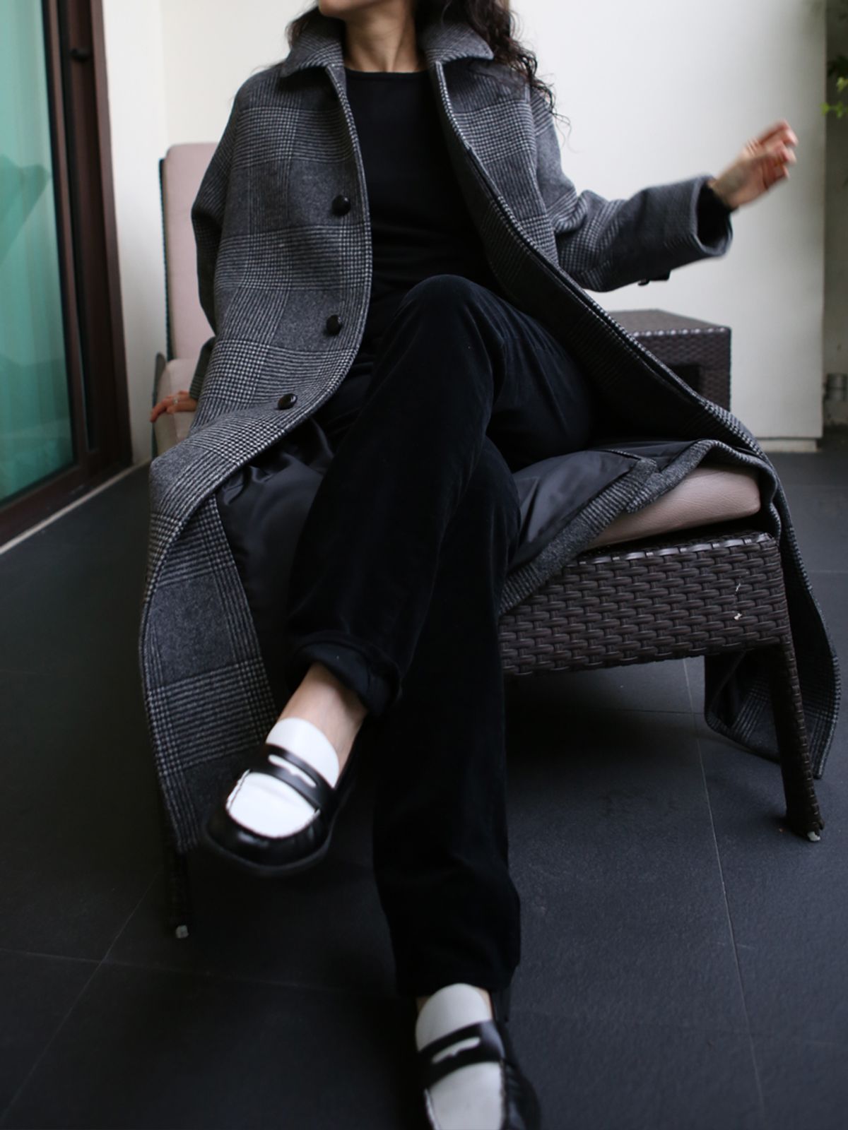 고저(GOZER) GLEN CHECK RAGLAN CHECK OVER COAT_BLACK