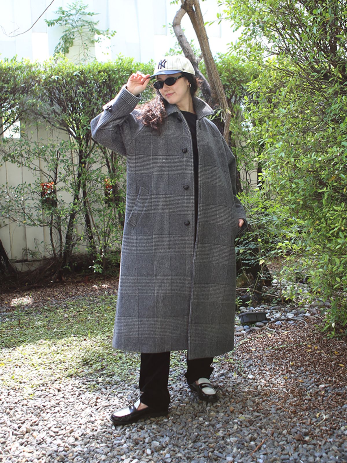 고저(GOZER) GLEN CHECK RAGLAN CHECK OVER COAT_BLACK