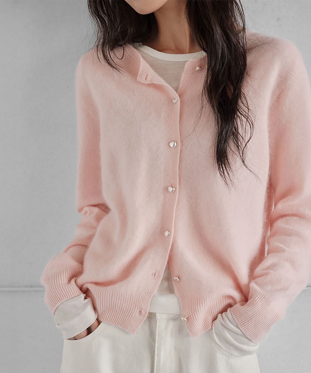 런던다다(LONDONDADA) CASH WOOL PENDANT OBJET BUTTON CARDIGAN, PINK