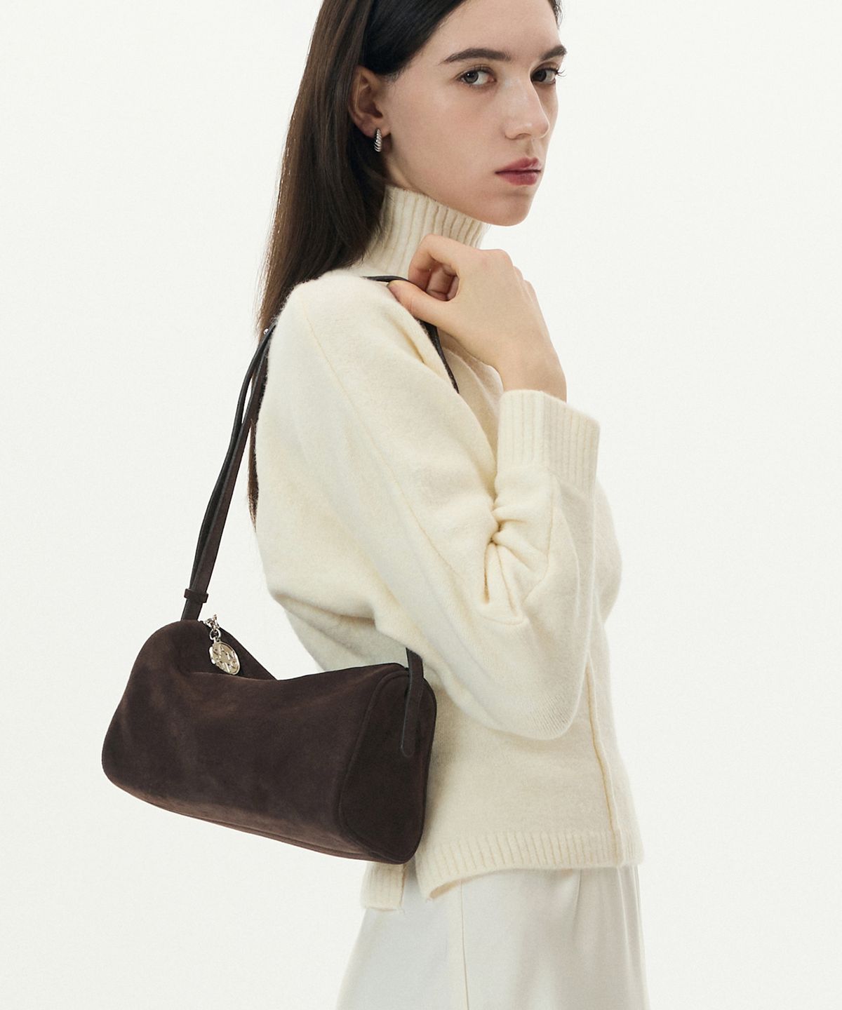 앤오즈(ANODDS) PIDI MEDIUM SUEDE leather crossbody shoulder bag 2 color