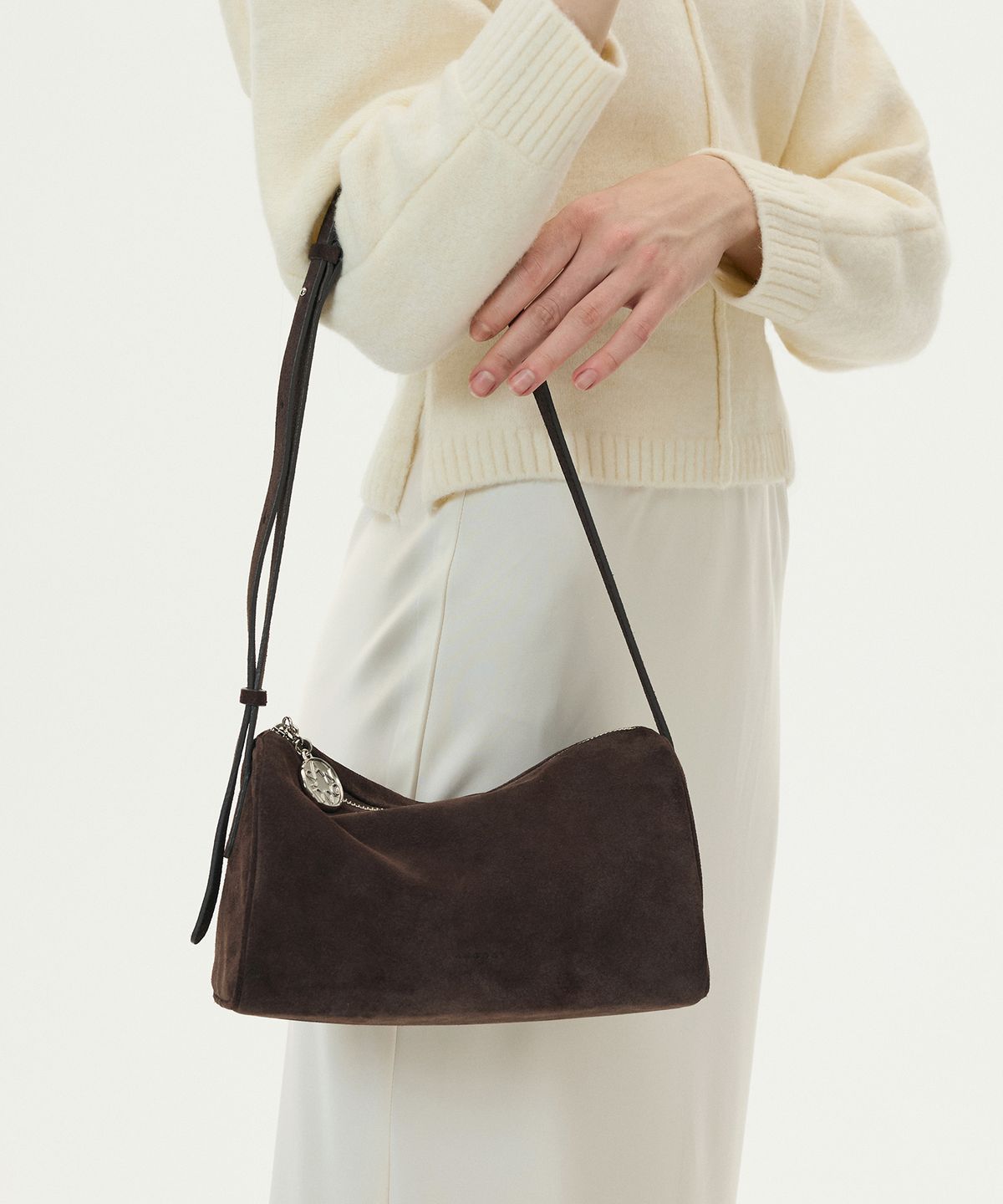 앤오즈(ANODDS) PIDI MEDIUM SUEDE leather crossbody shoulder bag 2 color