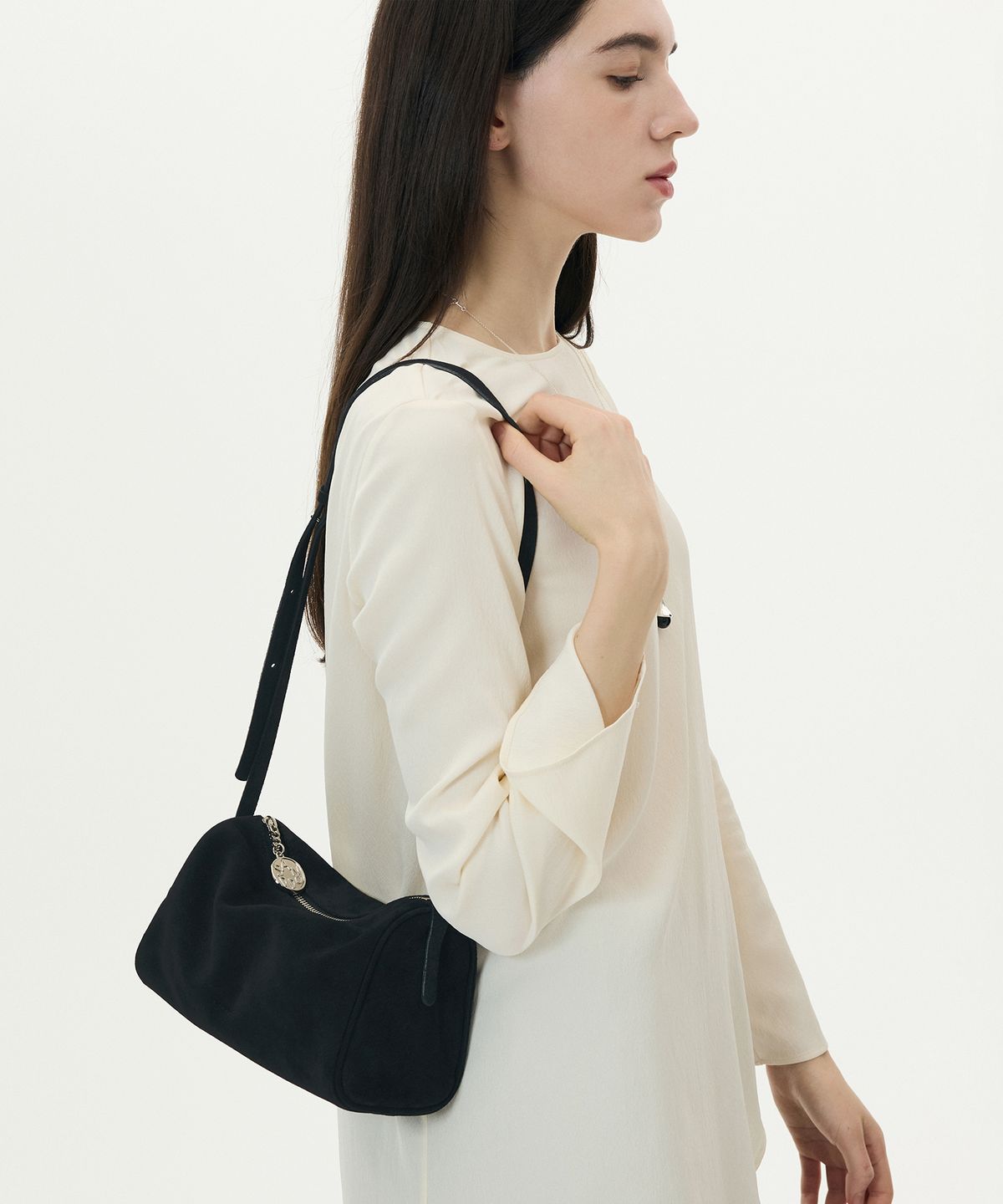 앤오즈(ANODDS) PIDI MEDIUM SUEDE leather crossbody shoulder bag 2 color