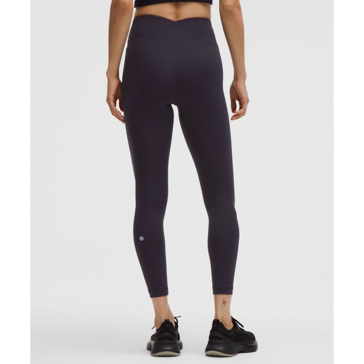 룰루레몬(LULULEMON) 원더 트레인 브이백 타이츠 24inch *아시아 핏  NIGH