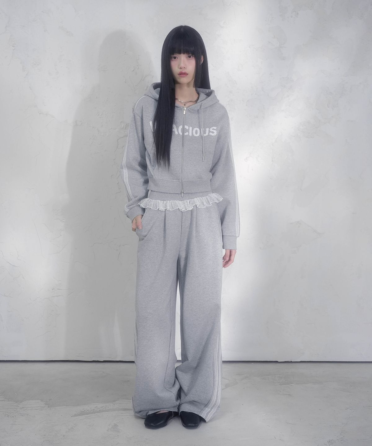 비바셔스(VIVACIOUS) [SET] Halo Hoody Zip-up&Romance Track Pants_4Colors