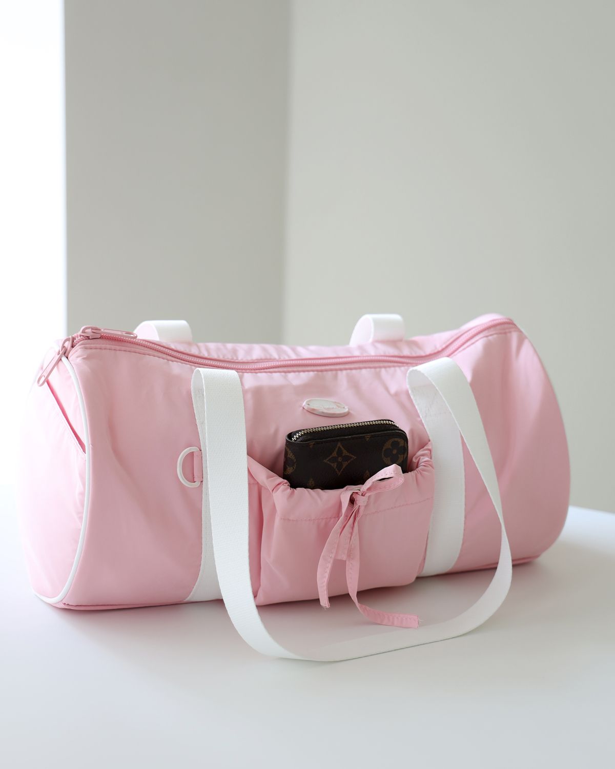 프로젝트 1907(PROJECT1907) [PLASTIC] Duffle Bag (Baby Pink)