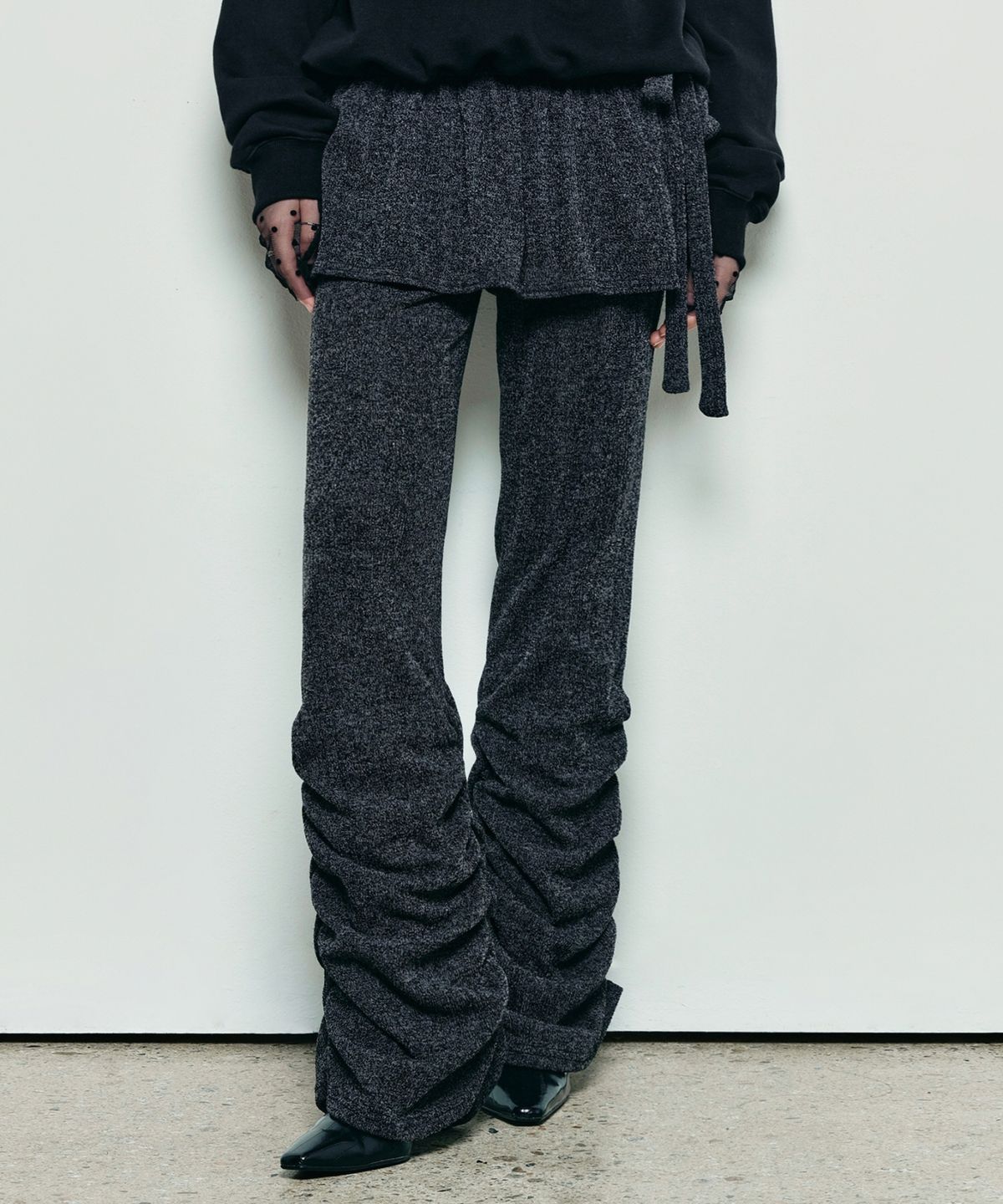 닉앤니콜(NICK&NICOLE) SHIRRING LAYERED SKIRT PANTS_CHARCOAL