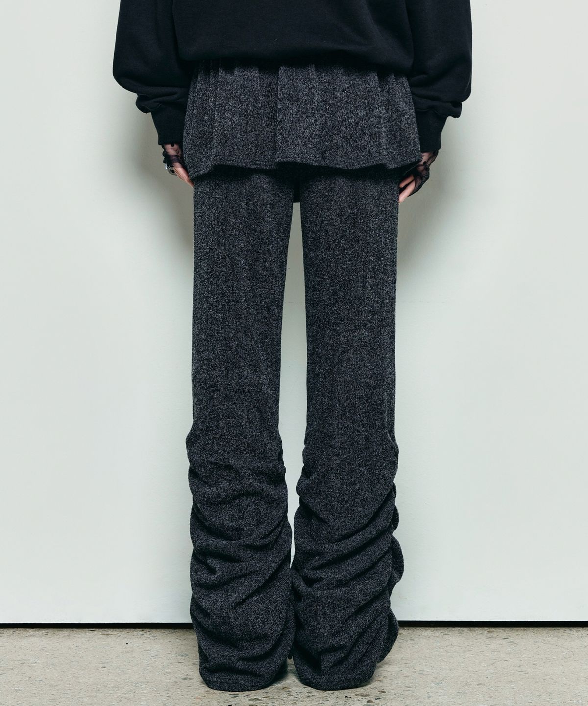 닉앤니콜(NICK&NICOLE) SHIRRING LAYERED SKIRT PANTS_CHARCOAL