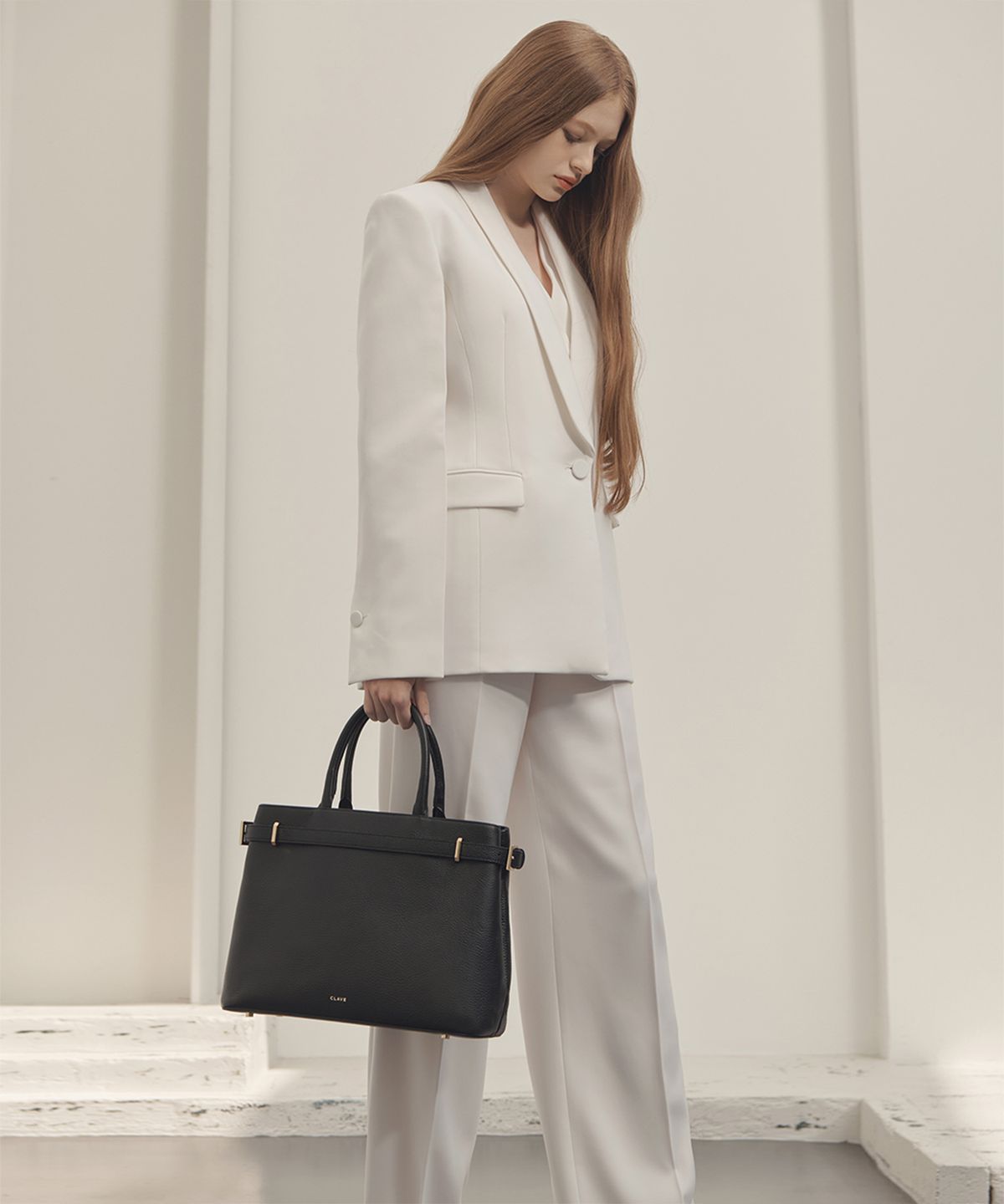끌라베(CLAVE) 올리비아 블랙 토트백 (OLIVIA Black Tote Bag)