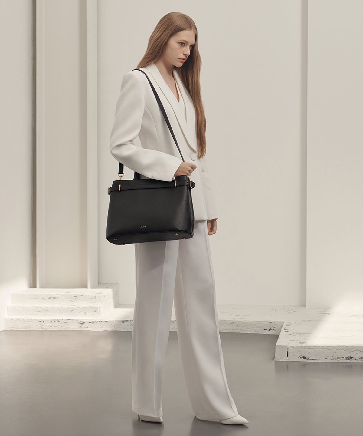 끌라베(CLAVE) 올리비아 블랙 토트백 (OLIVIA Black Tote Bag)