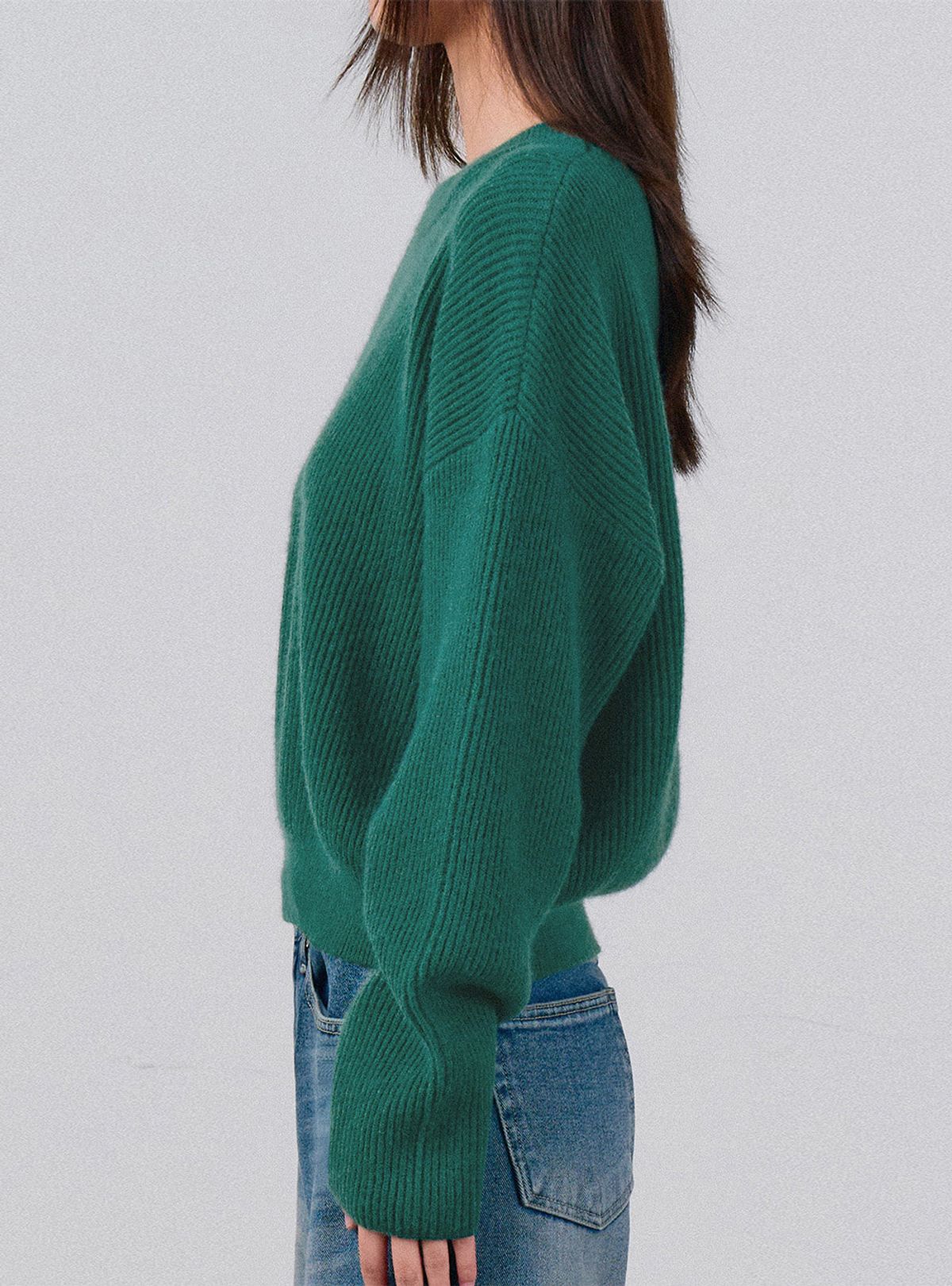 앤하츠(ANNEHEARTS) Bottom Logo Solid Knit Dark Green