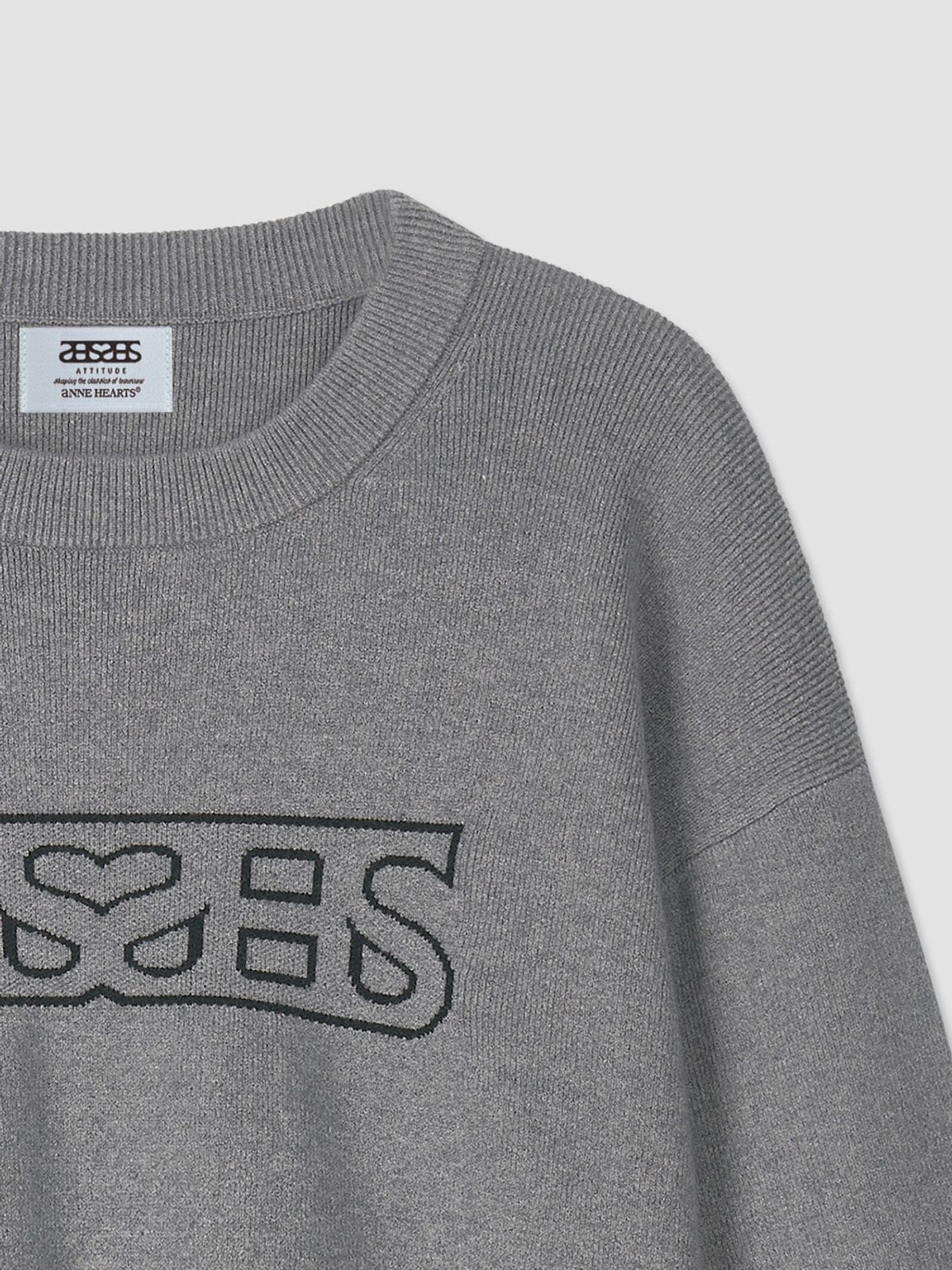 앤하츠(ANNEHEARTS) Heartlogo Round Knit Charcoal