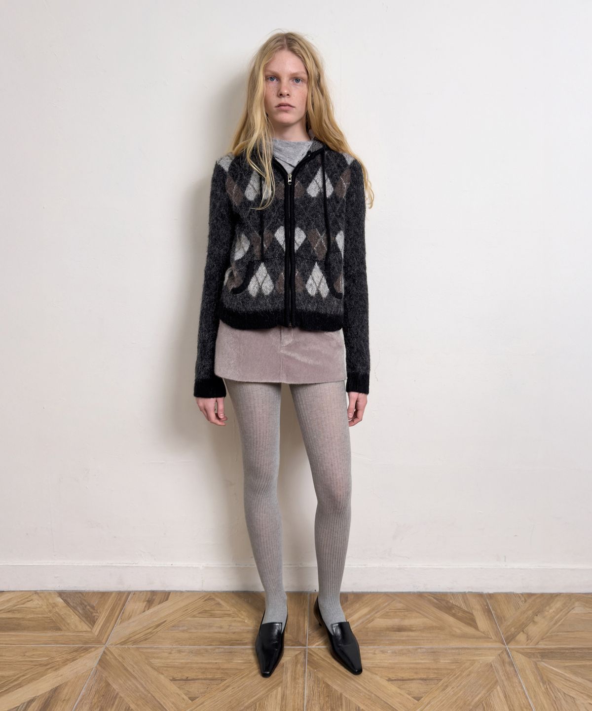 다이애그널(DIAGONAL) HEART ARGYLE JACQUARD HOOD ZIP UP (black)