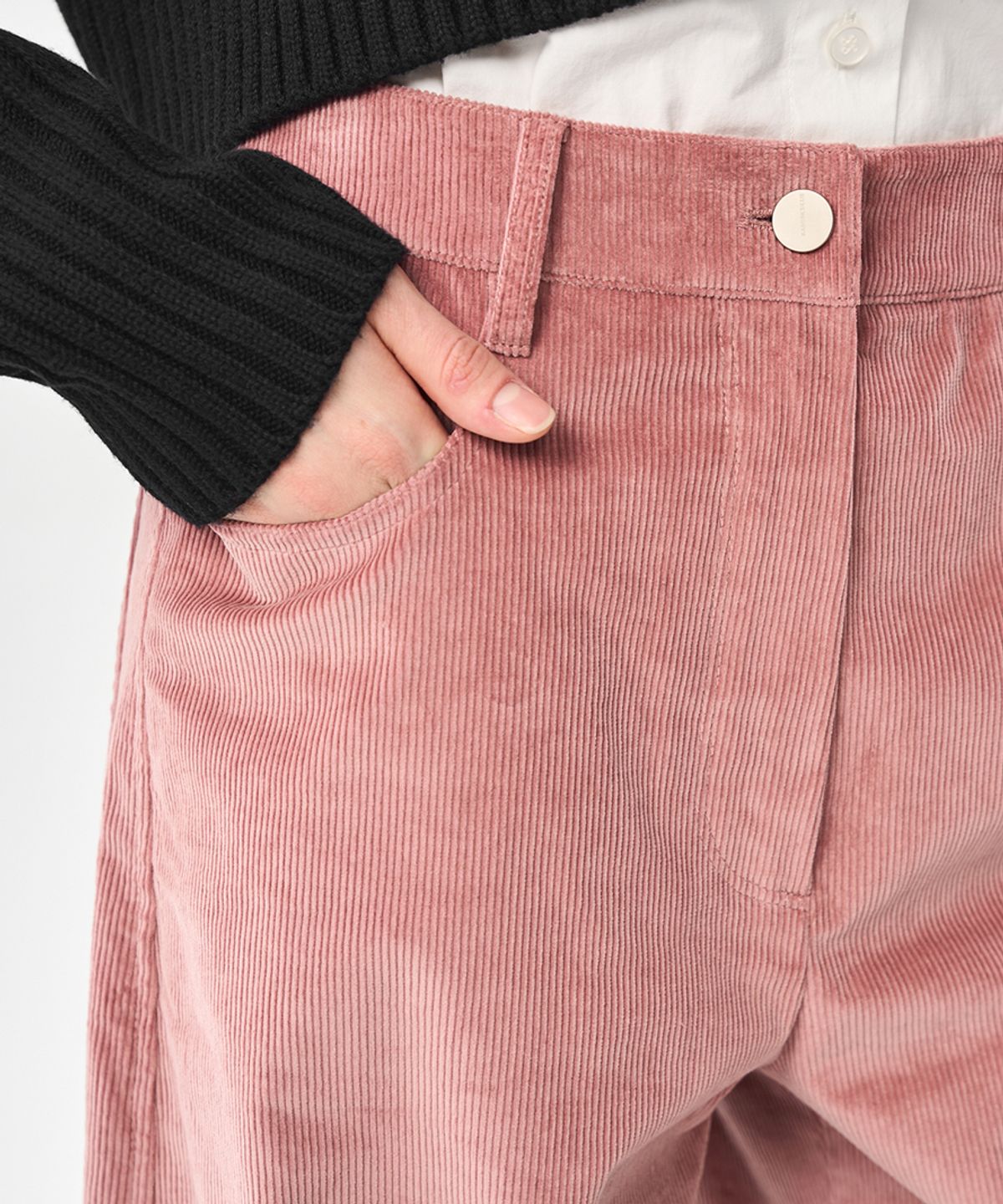 라넌큘러스(RANUNCULUS) 커브드 아웃핏 코듀로이 팬츠_PINK
