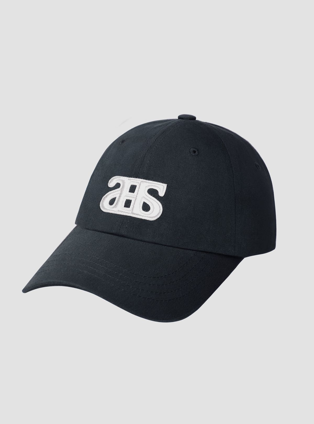 앤하츠(ANNEHEARTS) Signature Logo Emblem Cap Black
