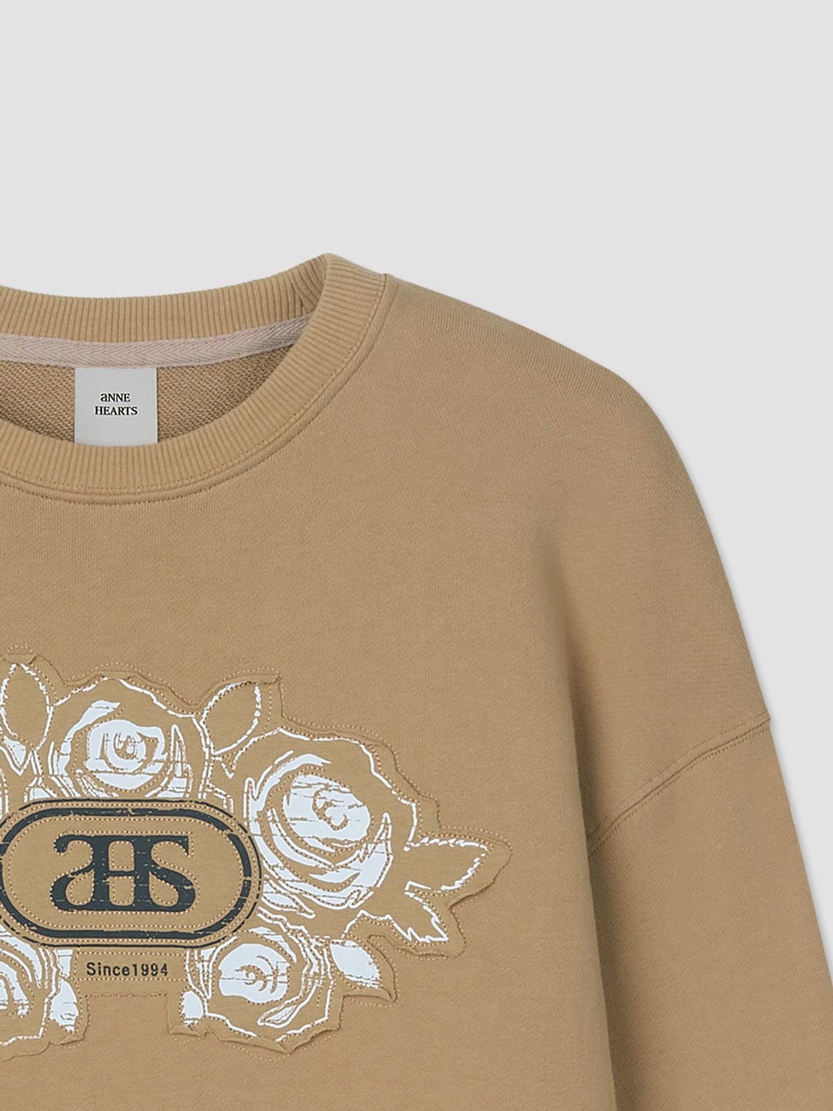 앤하츠(ANNEHEARTS) Blooming Sweatshirt Camel