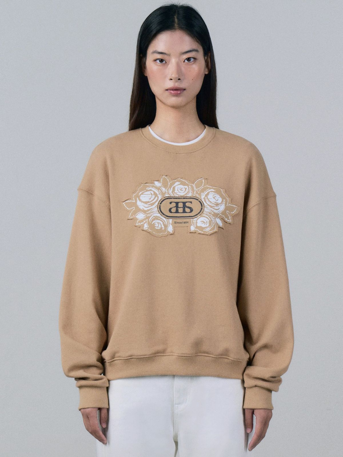 앤하츠(ANNEHEARTS) Blooming Sweatshirt Camel