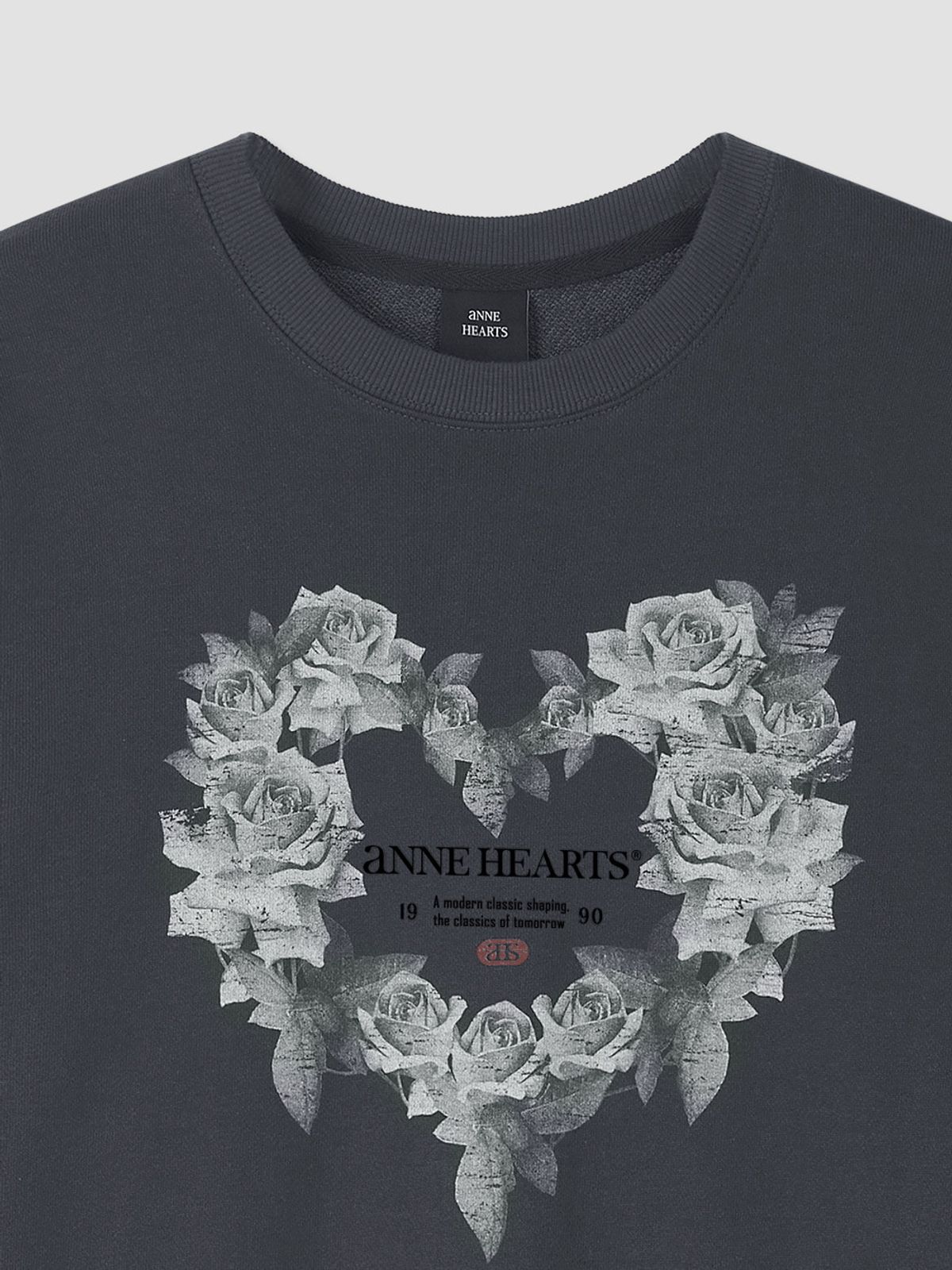 앤하츠(ANNEHEARTS) Heart Boom Sweatshirt Charcoal