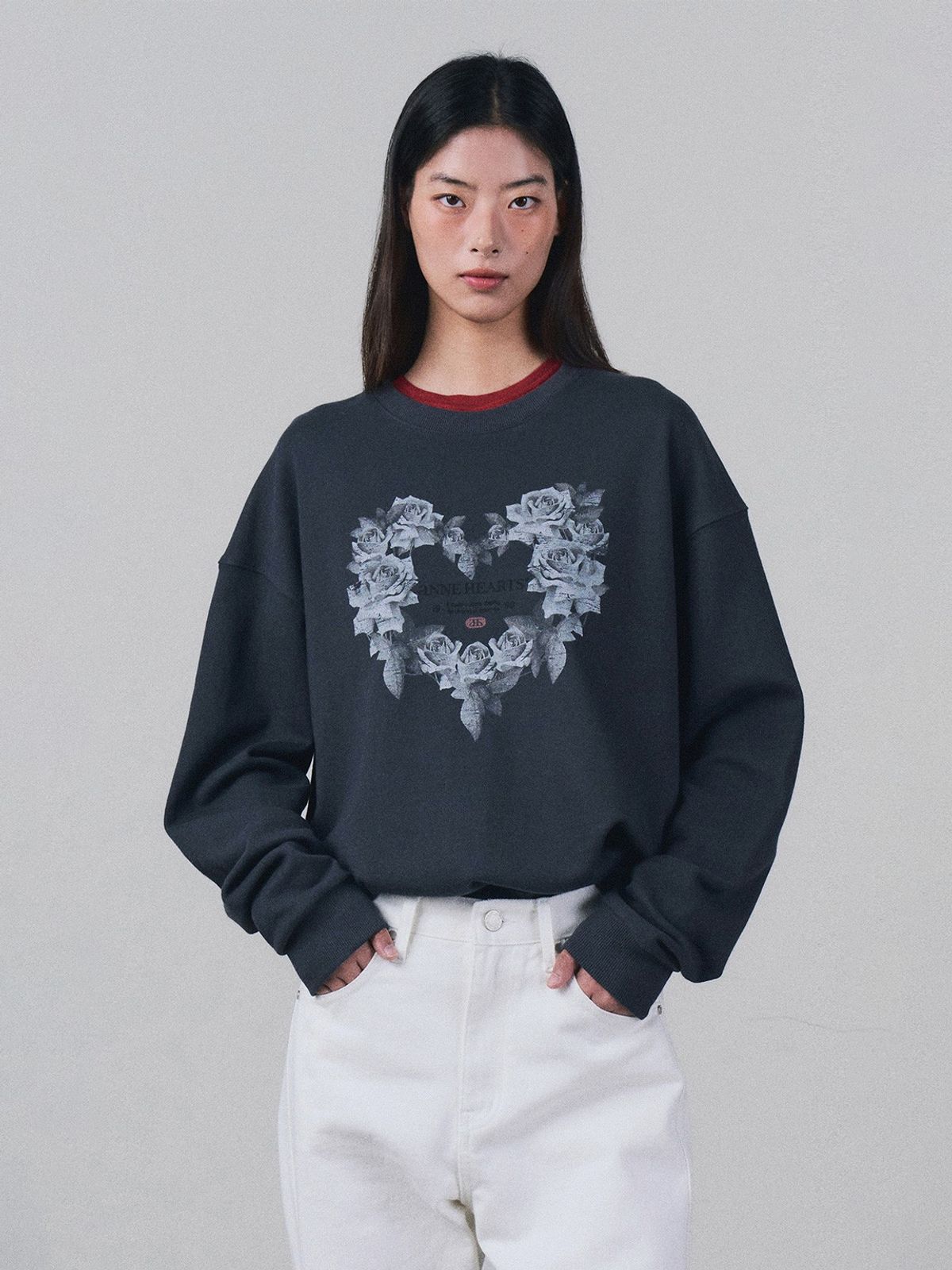 앤하츠(ANNEHEARTS) Heart Boom Sweatshirt Charcoal