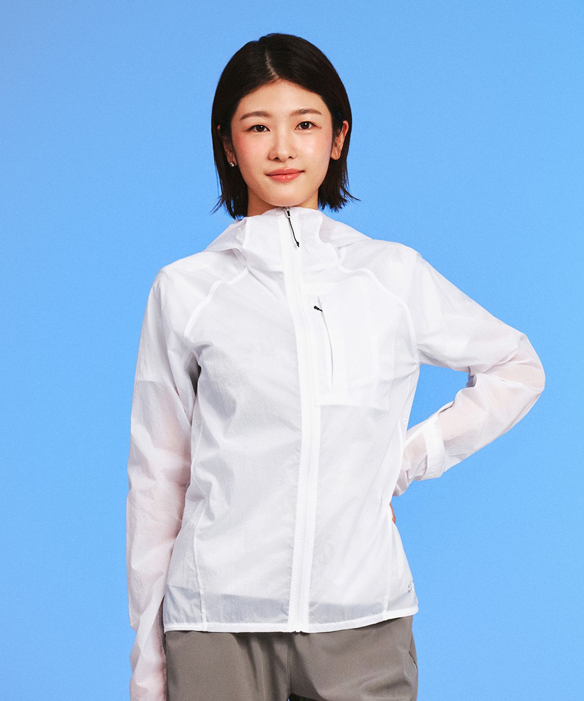 무신사 스탠다드 스포츠(MUSINSA STANDARD SPORTS) [시티러닝] 슈퍼 쏘닉 바람막이 우먼 (2color)