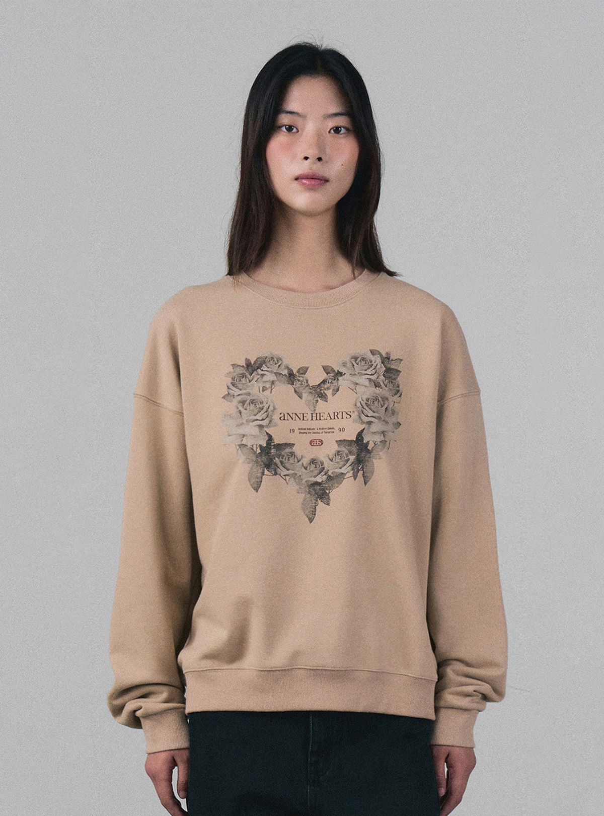 앤하츠(ANNEHEARTS) Heart Boom Sweatshirt Beige