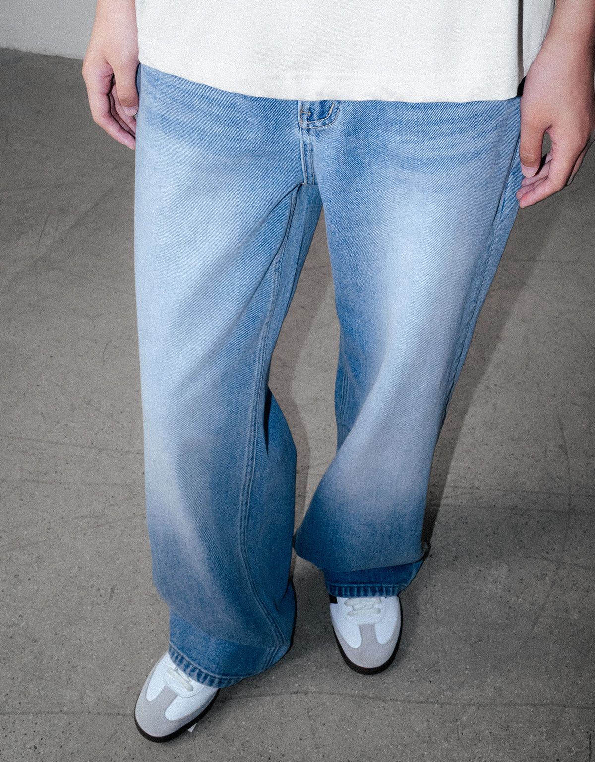 앤하츠(ANNEHEARTS) Classic Long Wide Denim Light Blue
