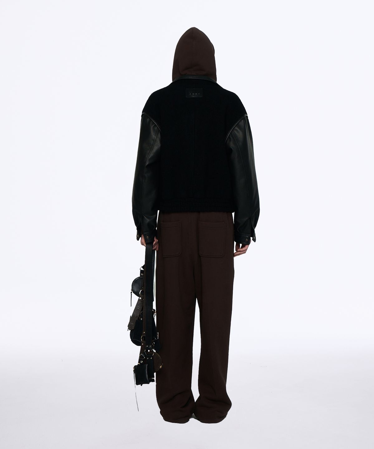 유지(YUJI) YUJI LOGO PATCH VARCITY JUMPER BLACK