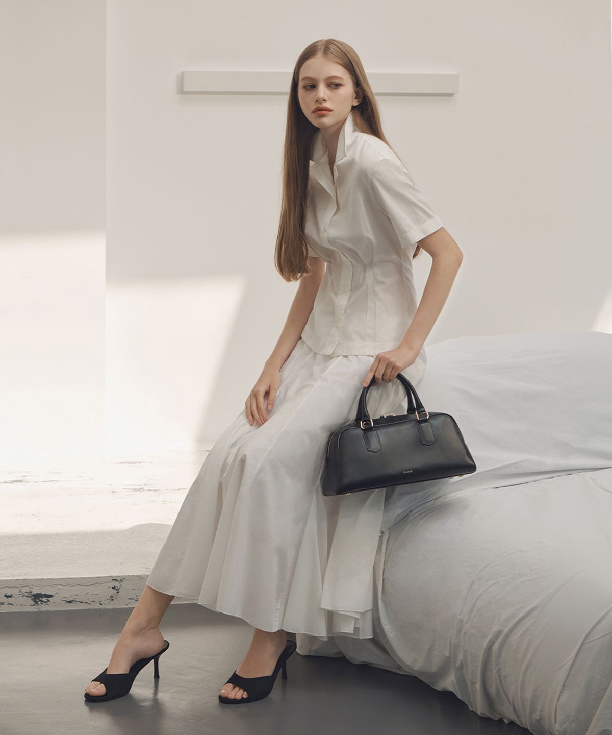 끌라베(CLAVE) 사빈 블랙 토트백 (SABINE Black Tote Bag)