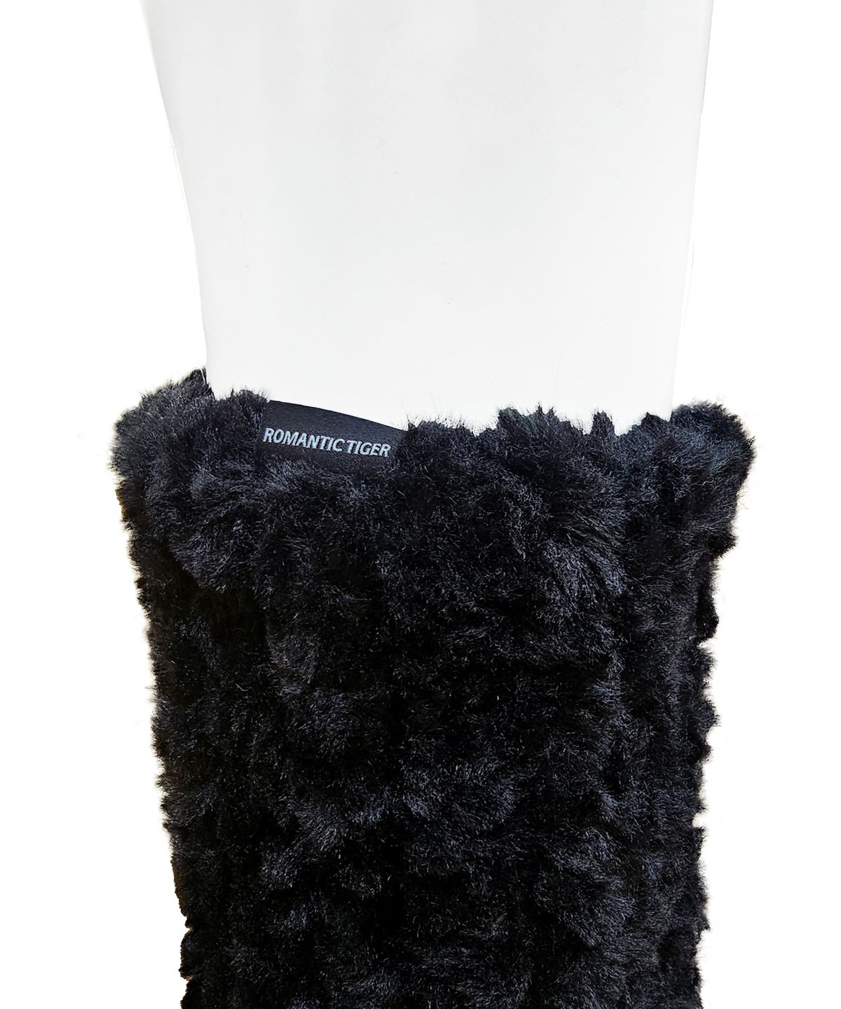 로맨틱타이거(ROMANTIC TIGER) hug me fur leg warmer (black)