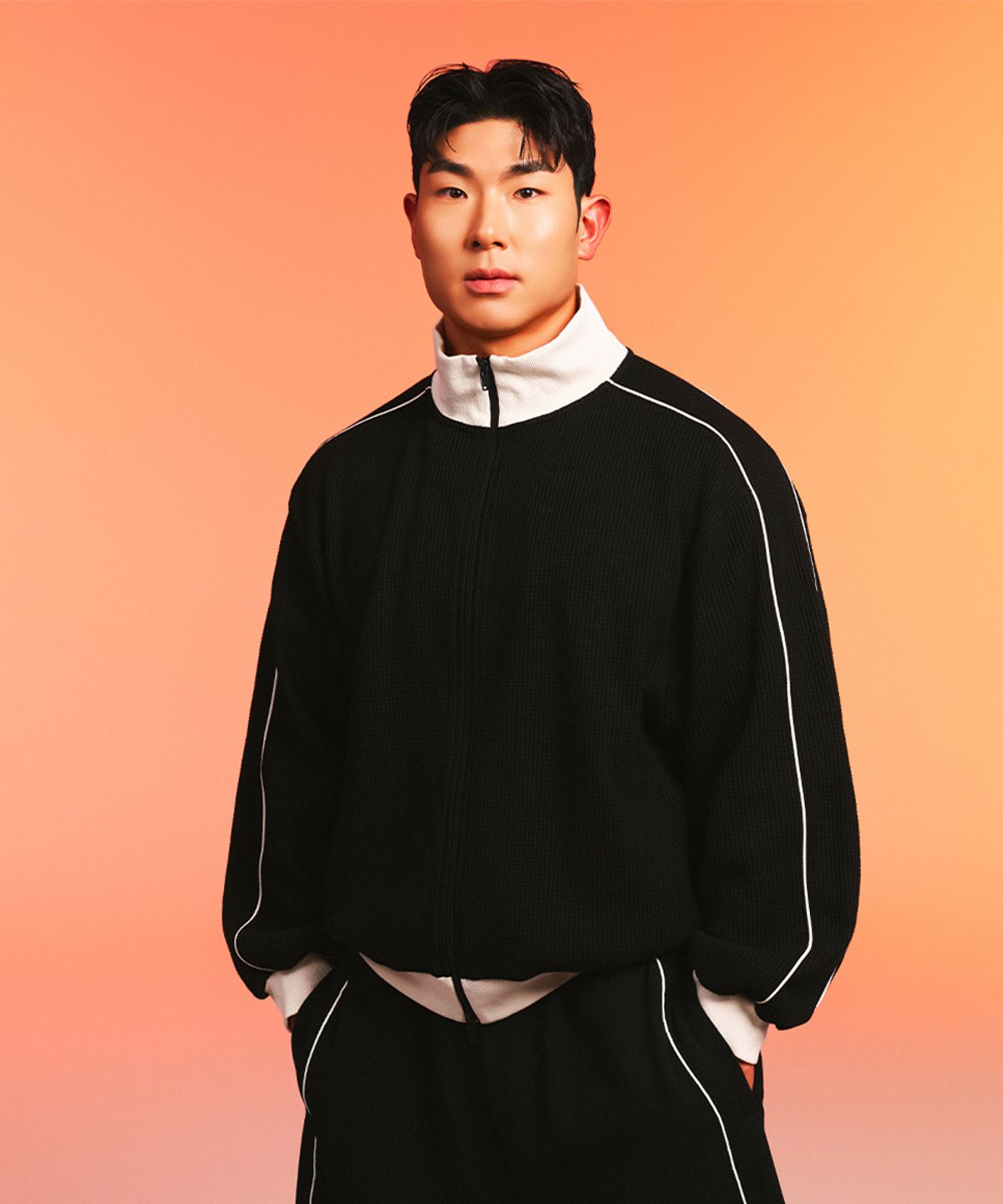 무신사 스탠다드 스포츠(MUSINSA STANDARD SPORTS) 와플 오버핏 트랙탑 (3color)