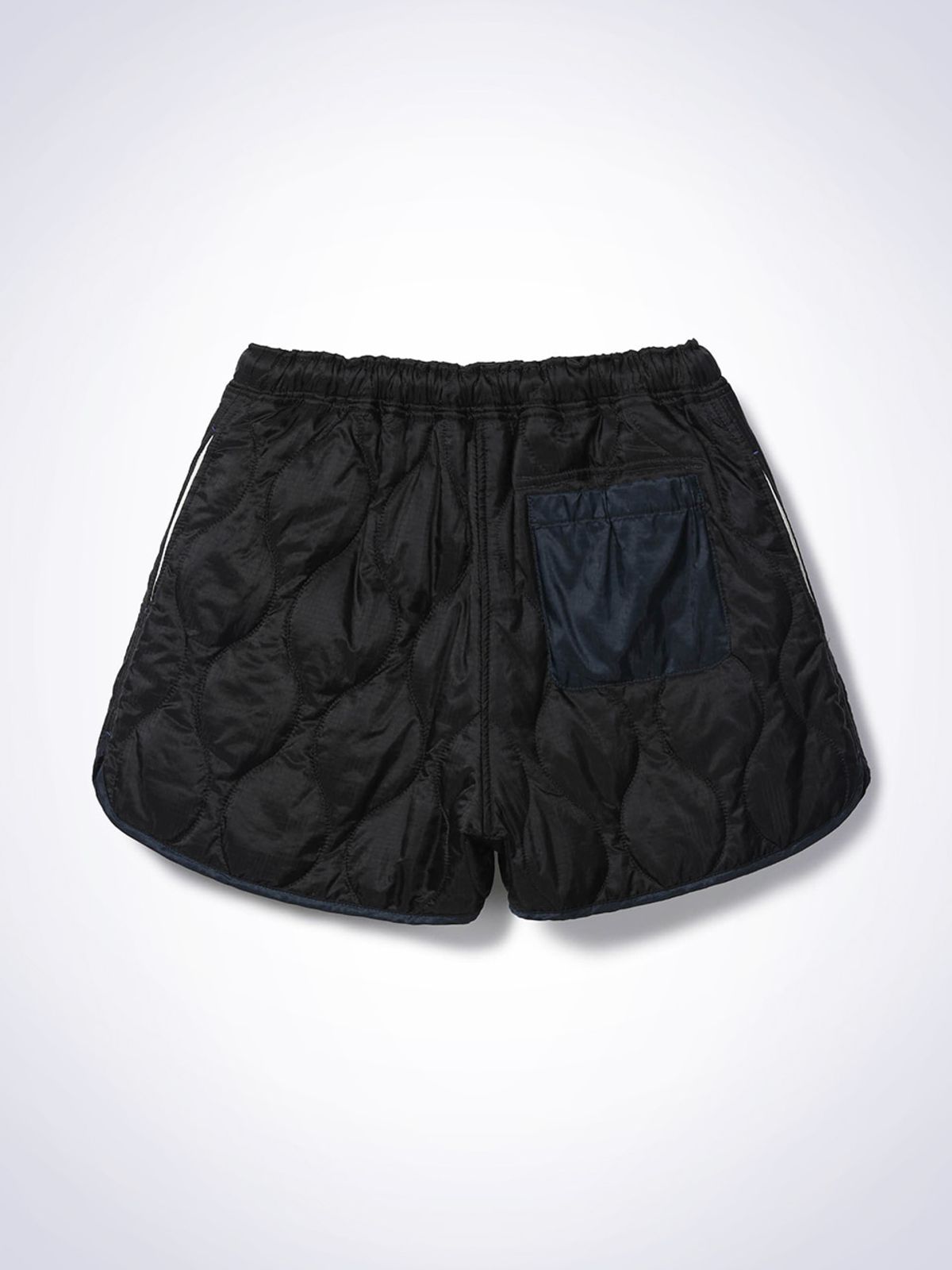 하우스공칠이씨(HAUS072C) REVERSIBLE QUILTING SHORT PANTS BLACK