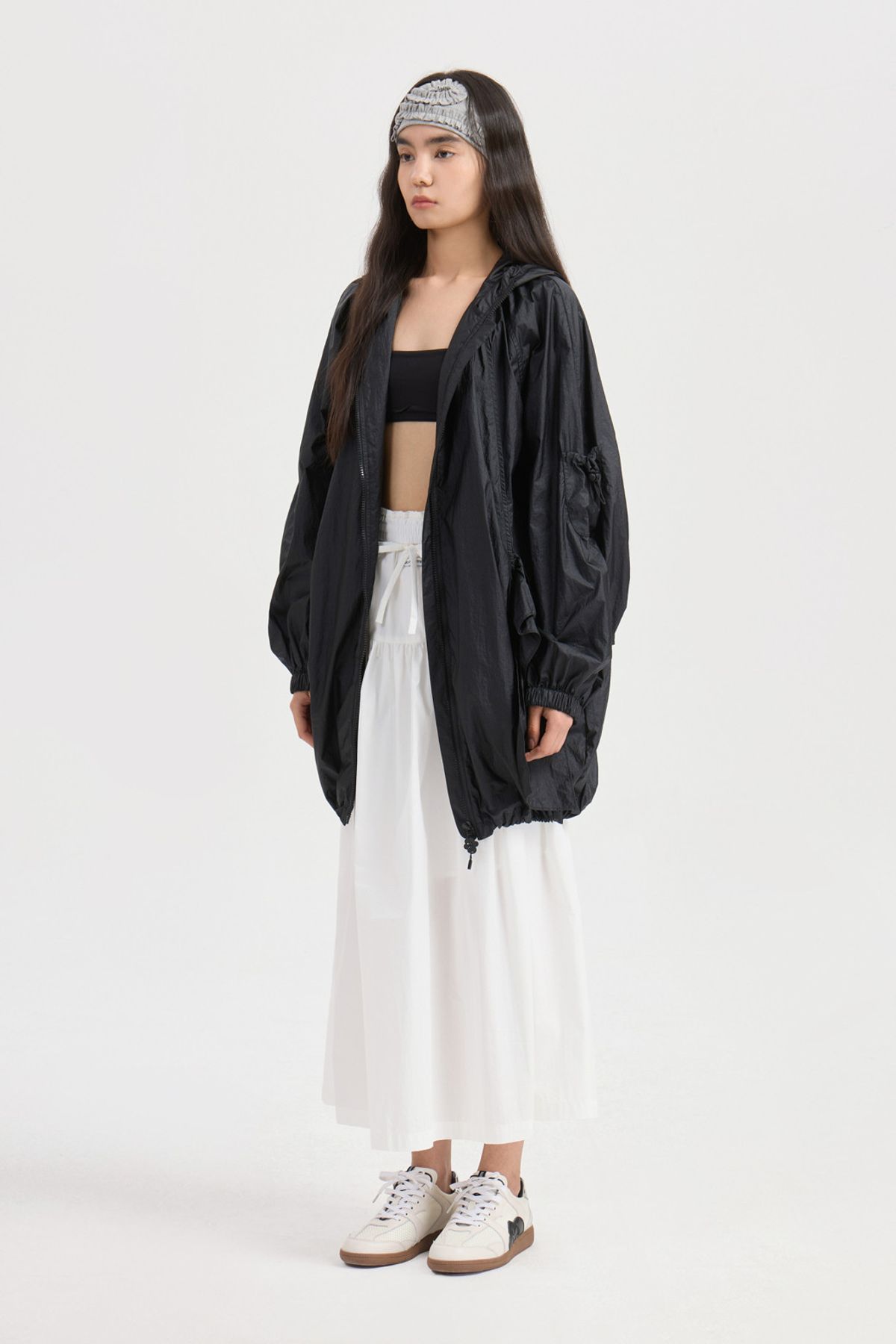 럭키슈에뜨(LUCKY CHOUETTE) Ruffle Ornament Hood Jumper (black) LFUAA25110BKX